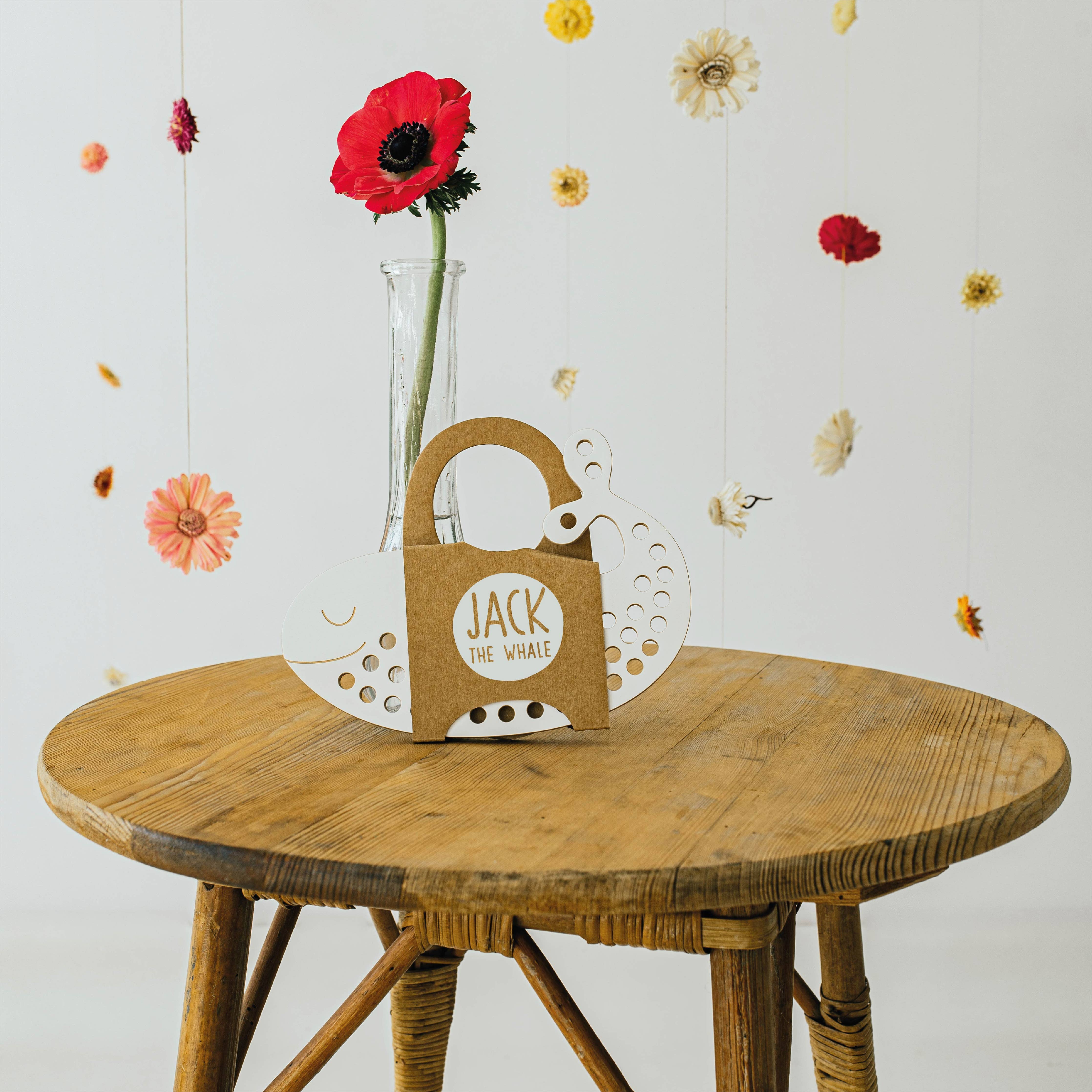 Fädelspiel aus Holz „Linus der Wal“ – Montessori-inspiriertes Lernspielzeug