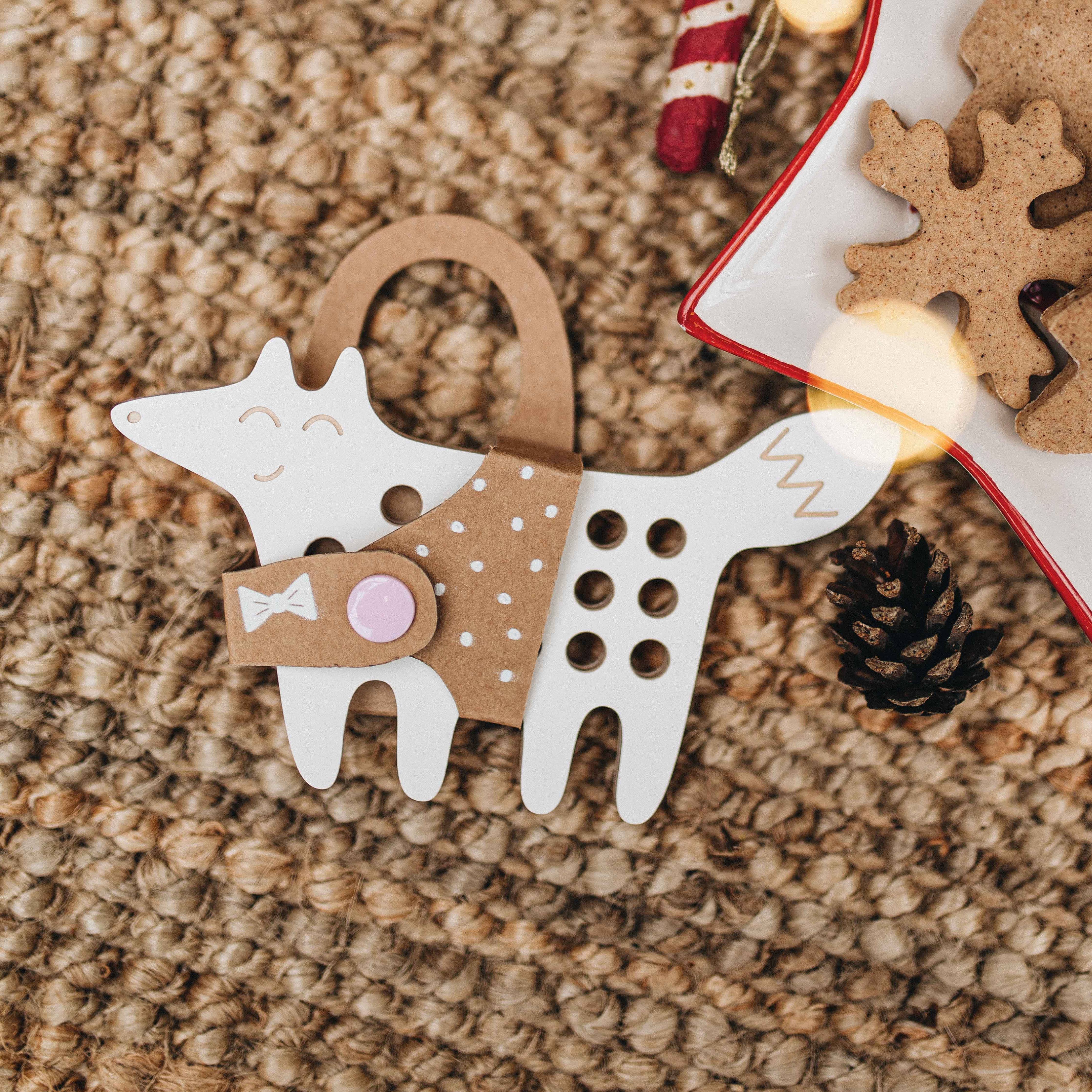 Fädelspiel aus Holz – Lina der kleine Fuchs, Montessori-Spielzeug