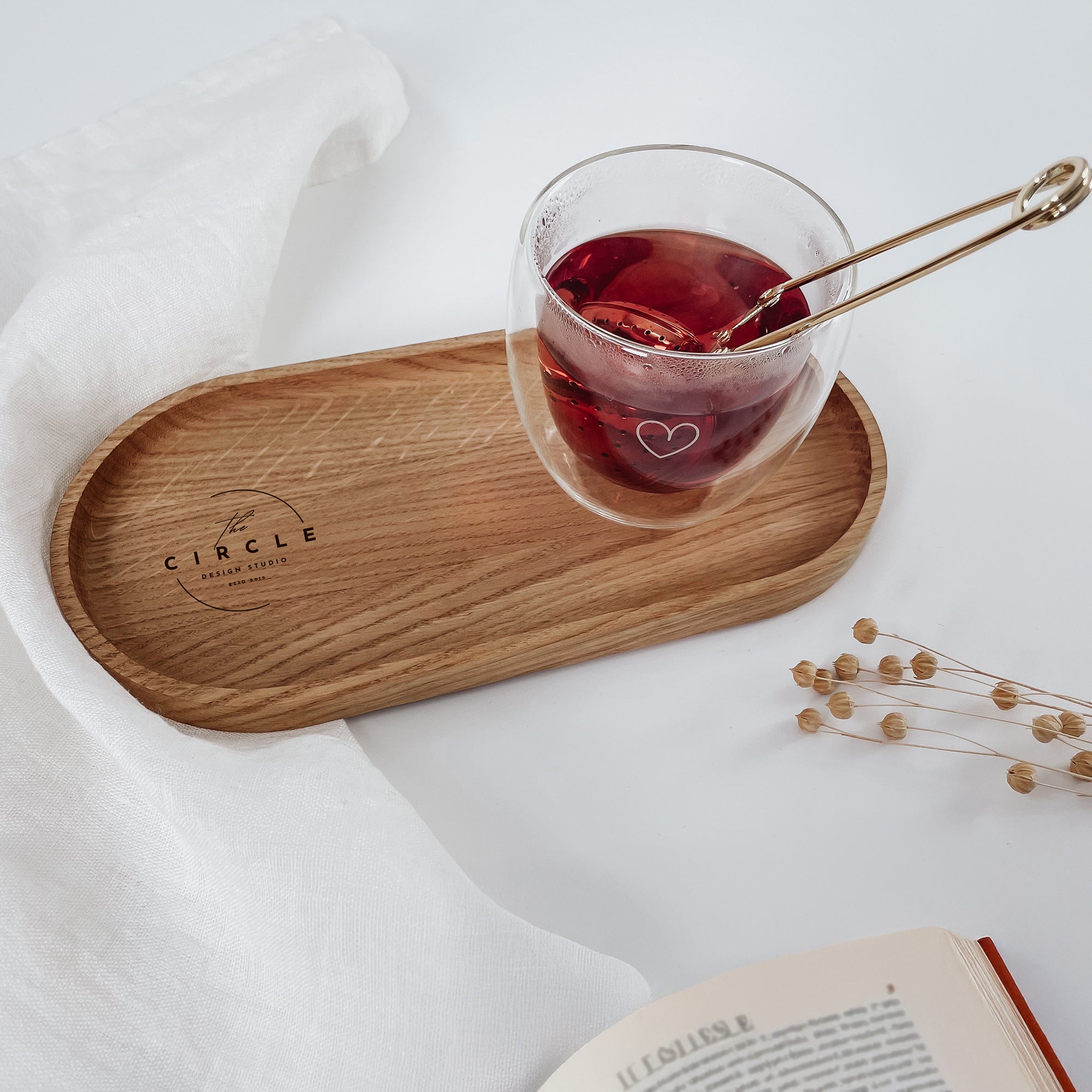 Personalisiertes Holztablett mit Gravur – stilvolles Firmengeschenk aus Massivholz