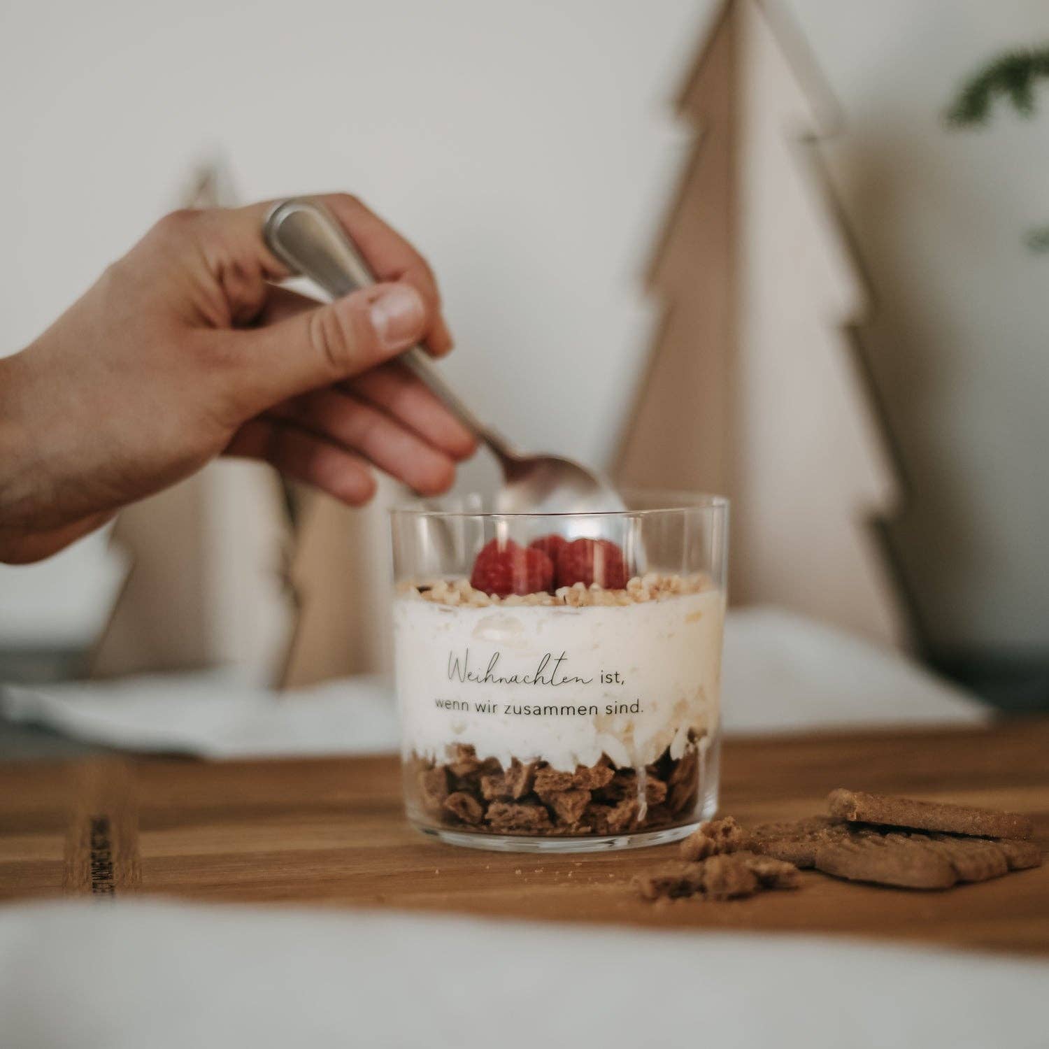 Eulenschnitt - Trinkglas 'Weihnachten ist ...'
