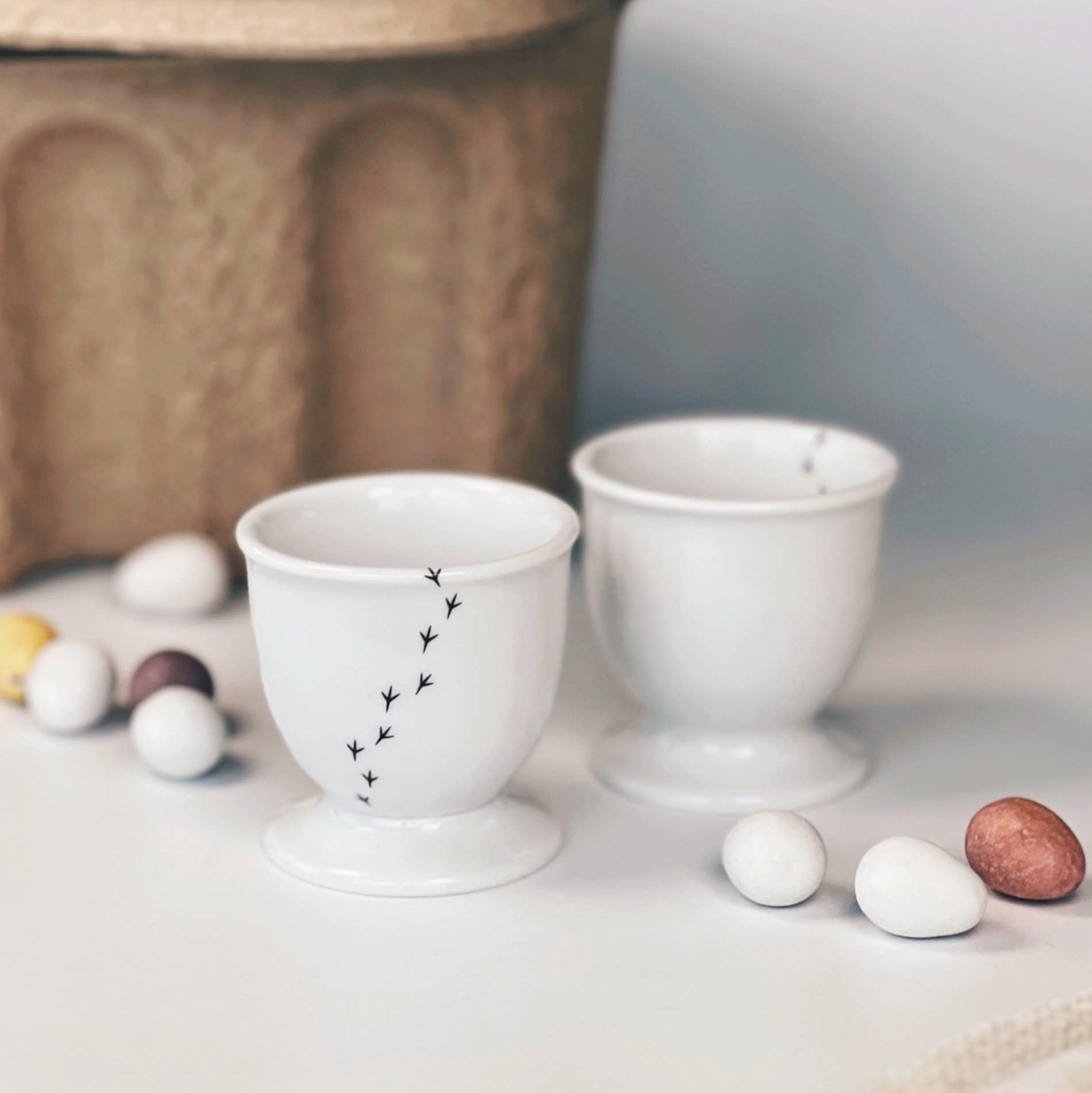 Eierbecher zum Frühstück fürs Osterfest