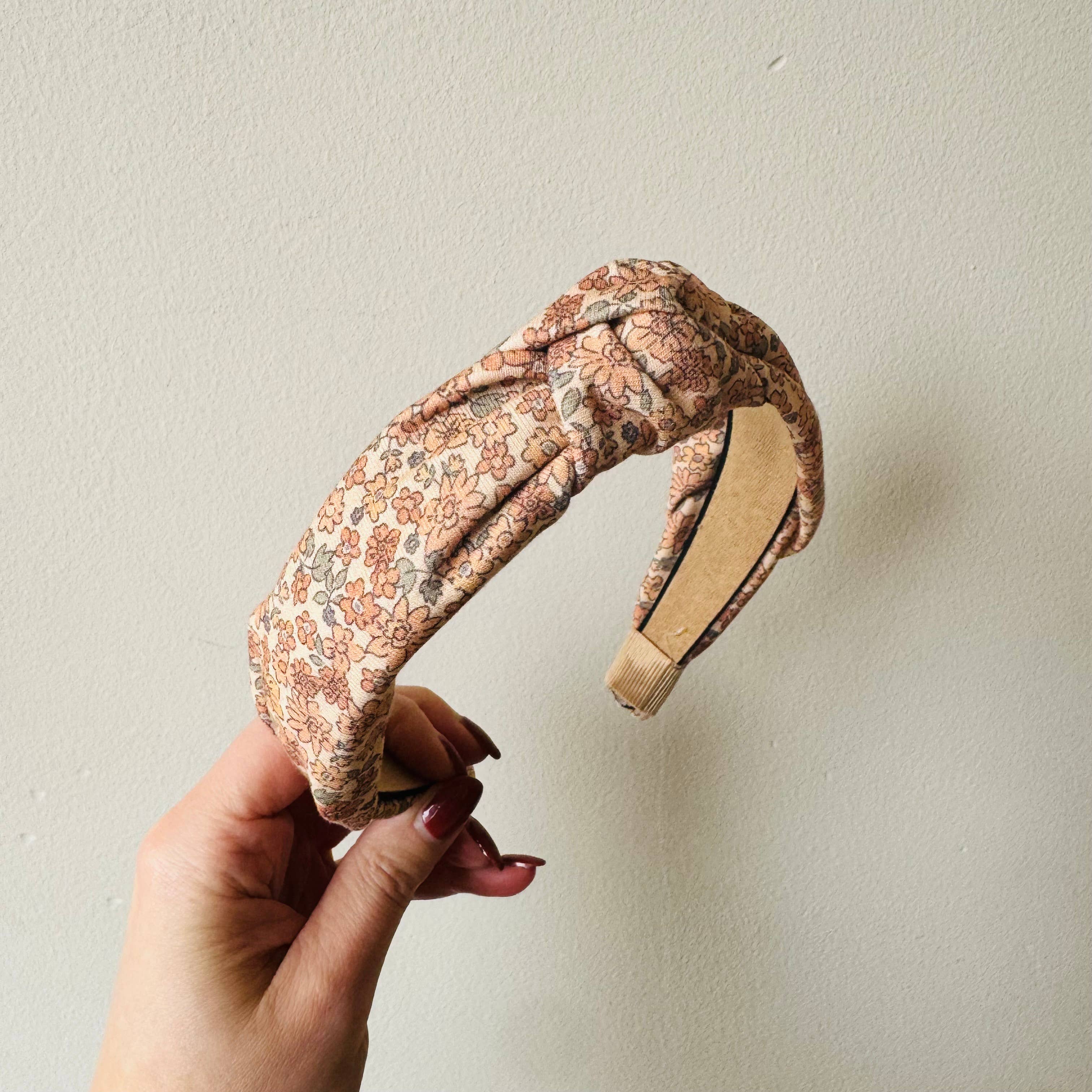 Knoten-Haarband mit Vintage-Blumenmuster