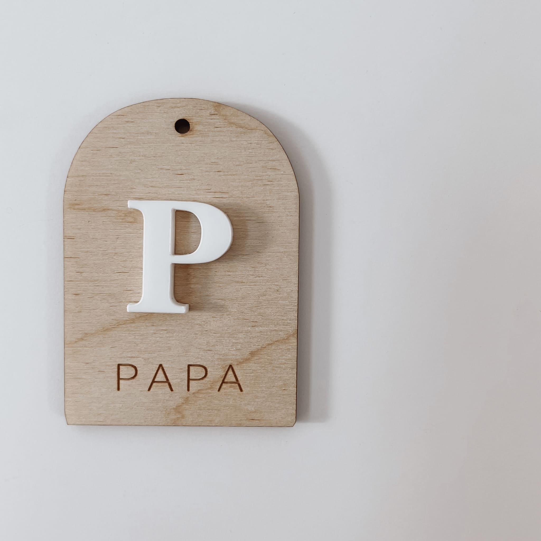 Holzanhänger personalisiert mit 3D Buchstaben