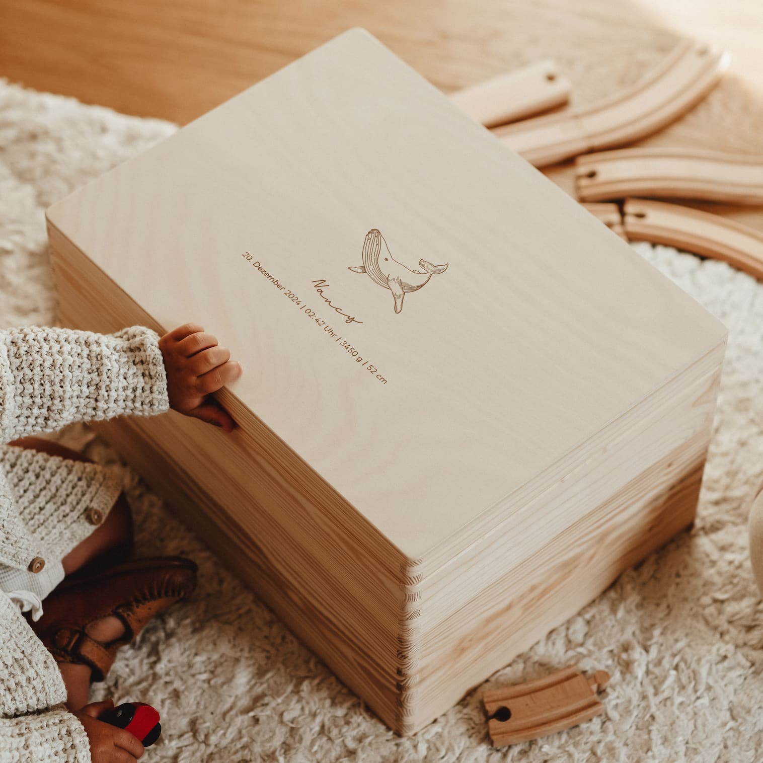 Erinnerungskiste Holz personalisiert - Wal