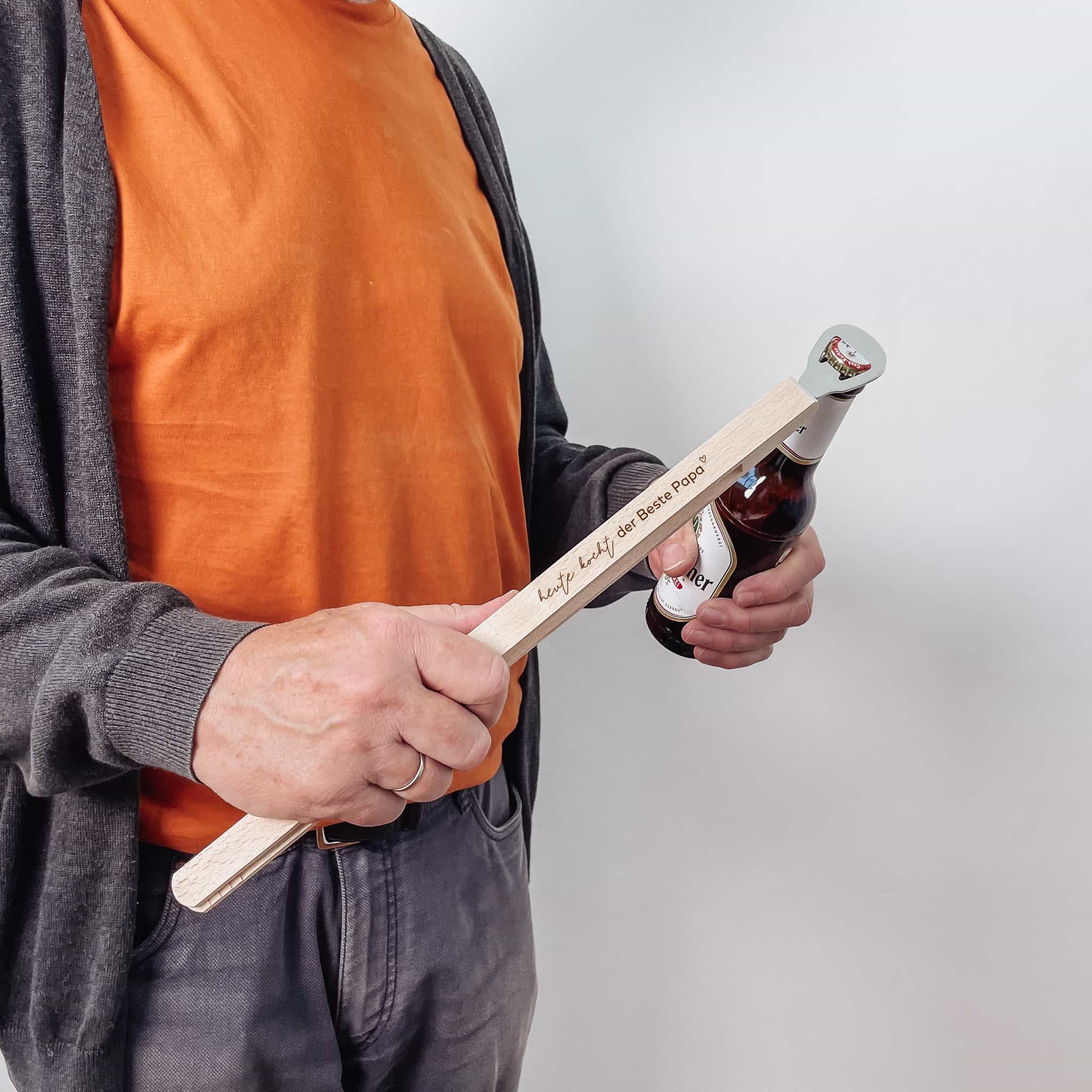 Grillzange personalisiert – mit Flaschenöffner & Gravur