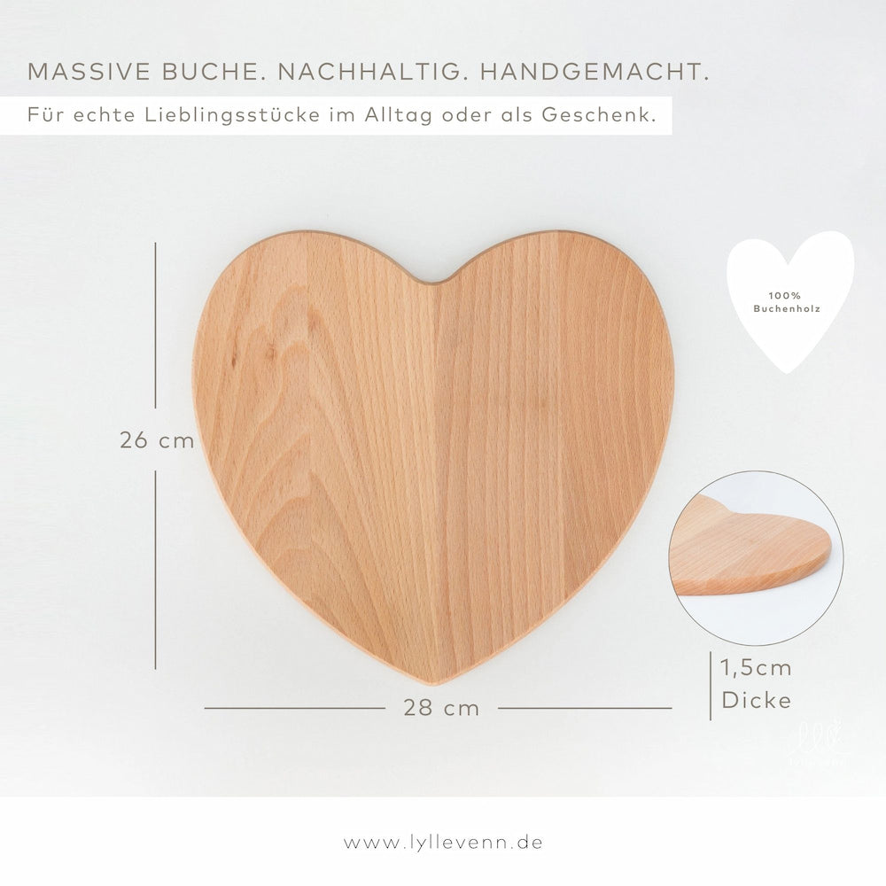 Schneidebrett Herz Buche – personalisiert mit verschiedenen Kränzen