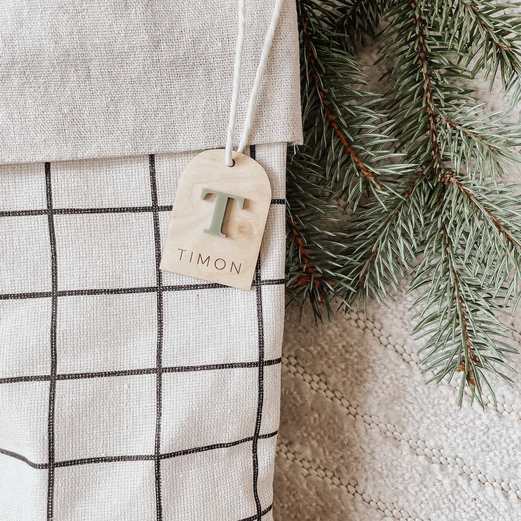 Holzanhänger personalisiert mit 3D Buchstaben