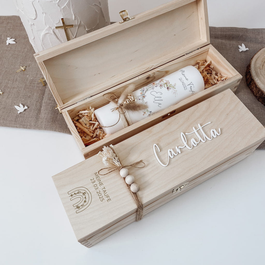Taufkerzenbox mit Symbol – Personalisierte Holzkiste mit 3D-Namen & Trockenblume