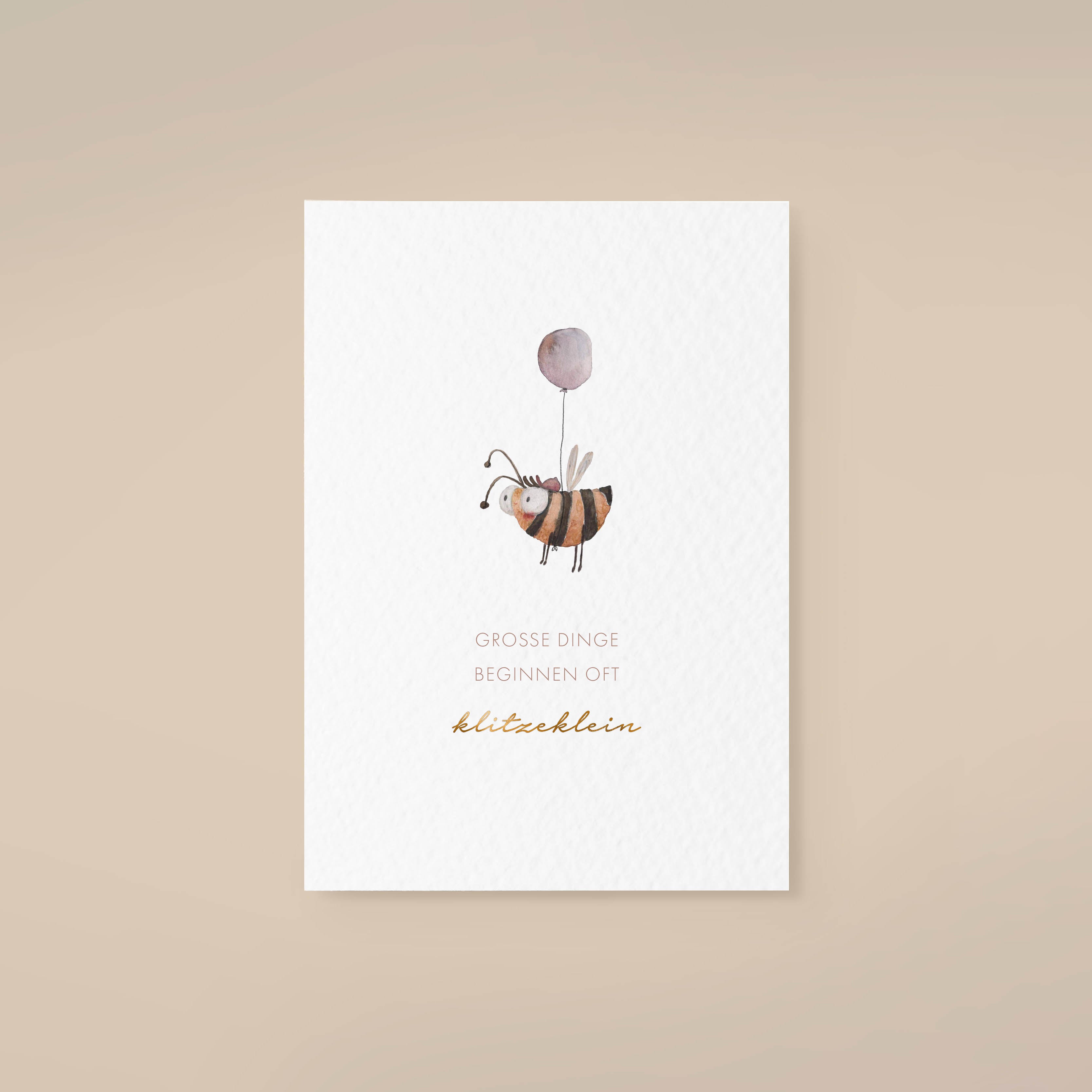 Postkarte Hummel klitzeklein – Perfekt als Geburtskarte