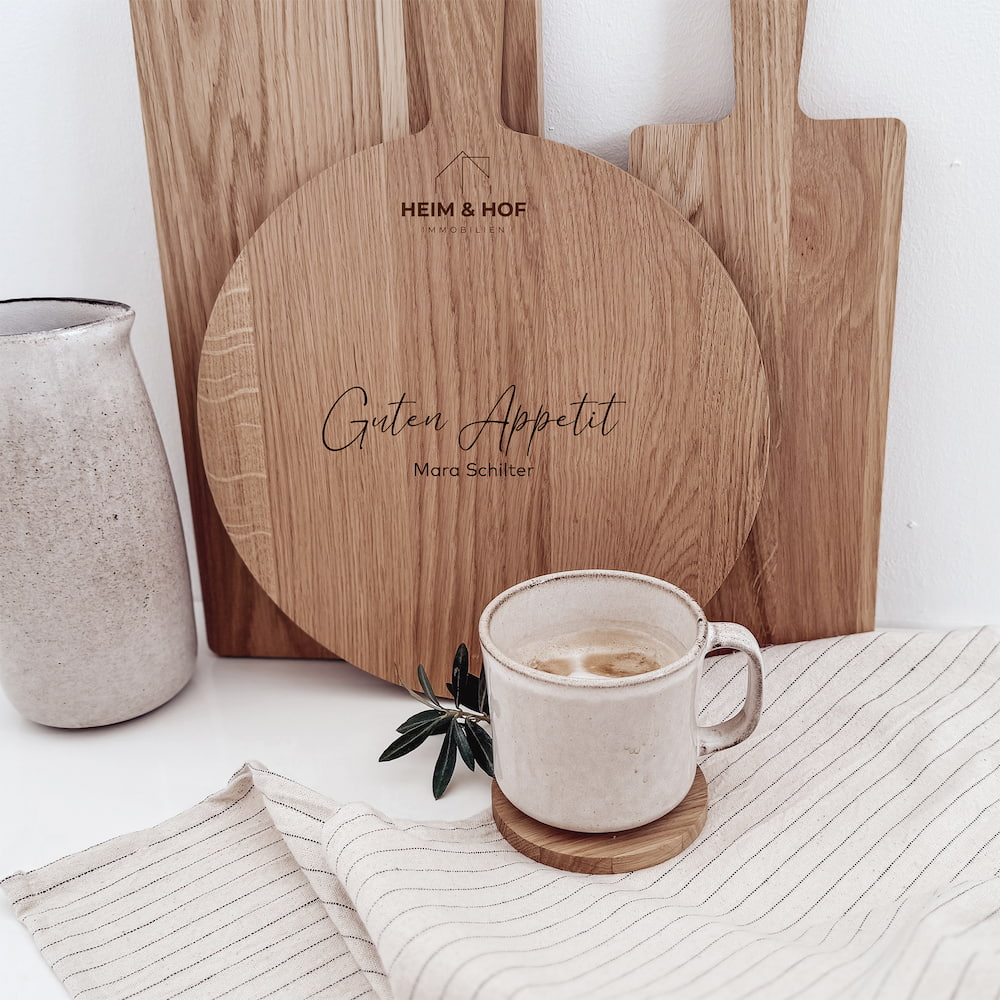 Schneidebrett rund, aus Eiche – Firmengeschenk aus Holz