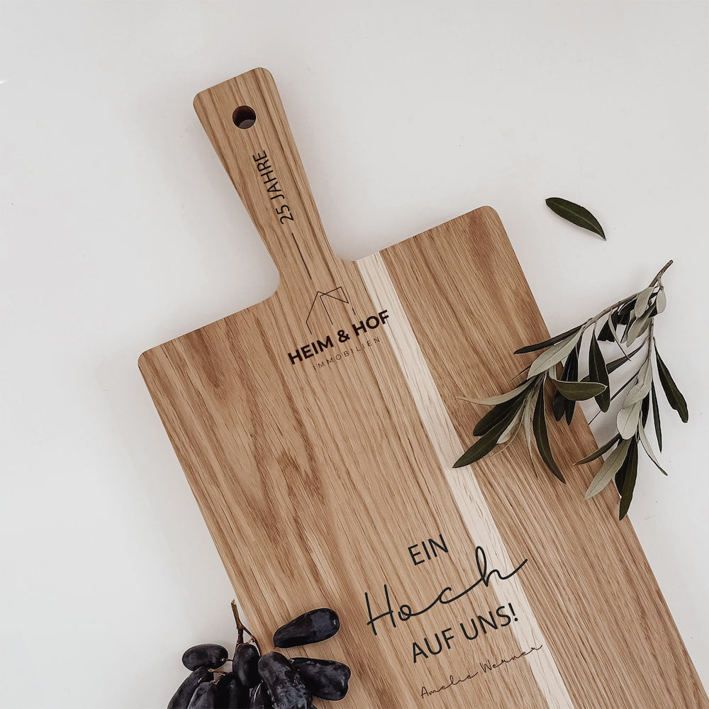 Schneidebrett mit Gravur | personalisiertes Firmengeschenk aus Eiche