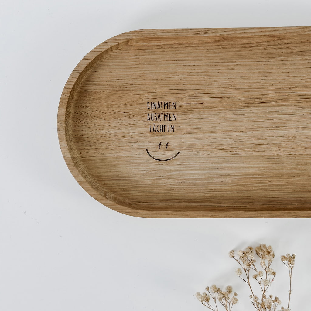 Tablett aus Holz – Einatmen, ausatmen