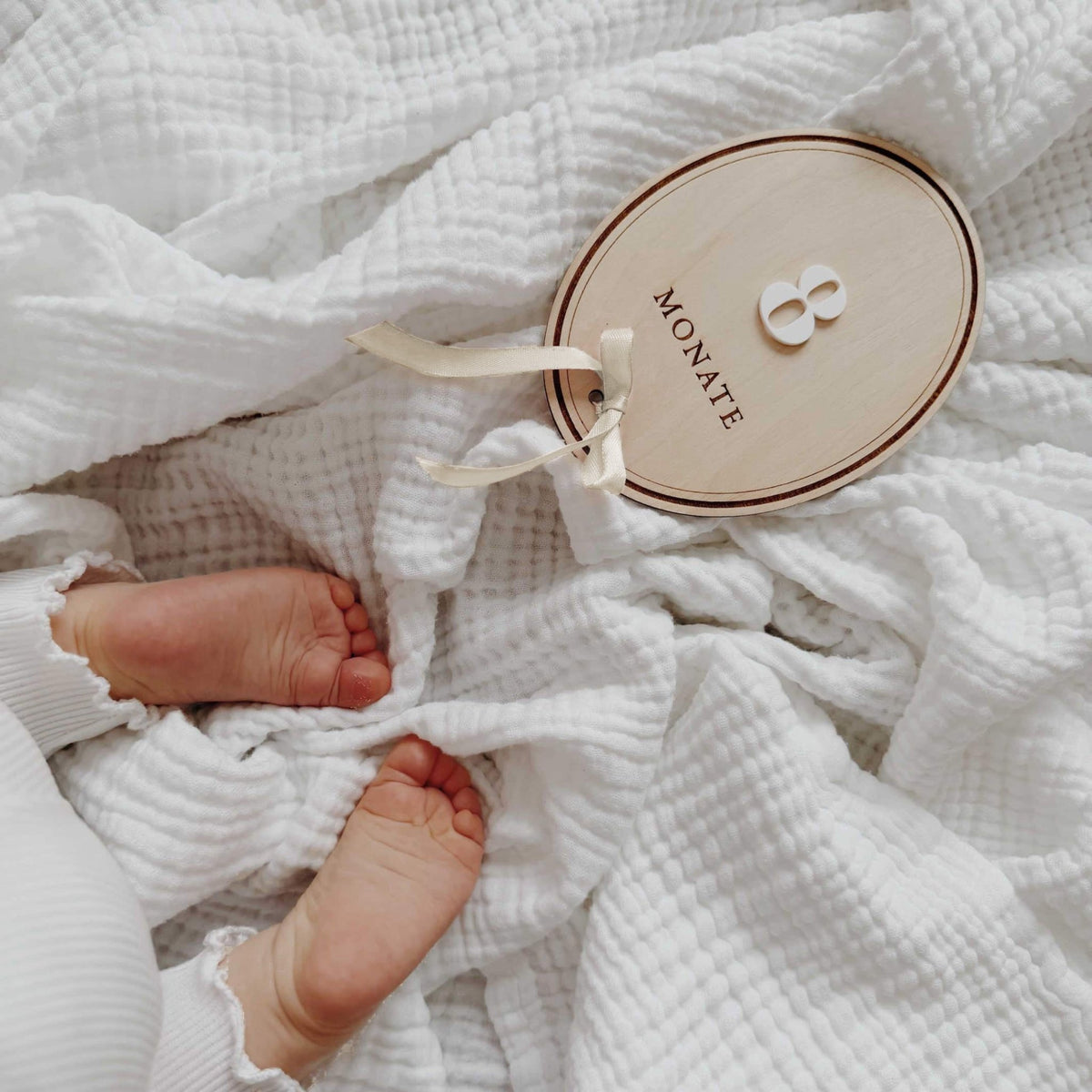 Baby Meilensteine aus Holz - Namensschild & Set - lyllevenn