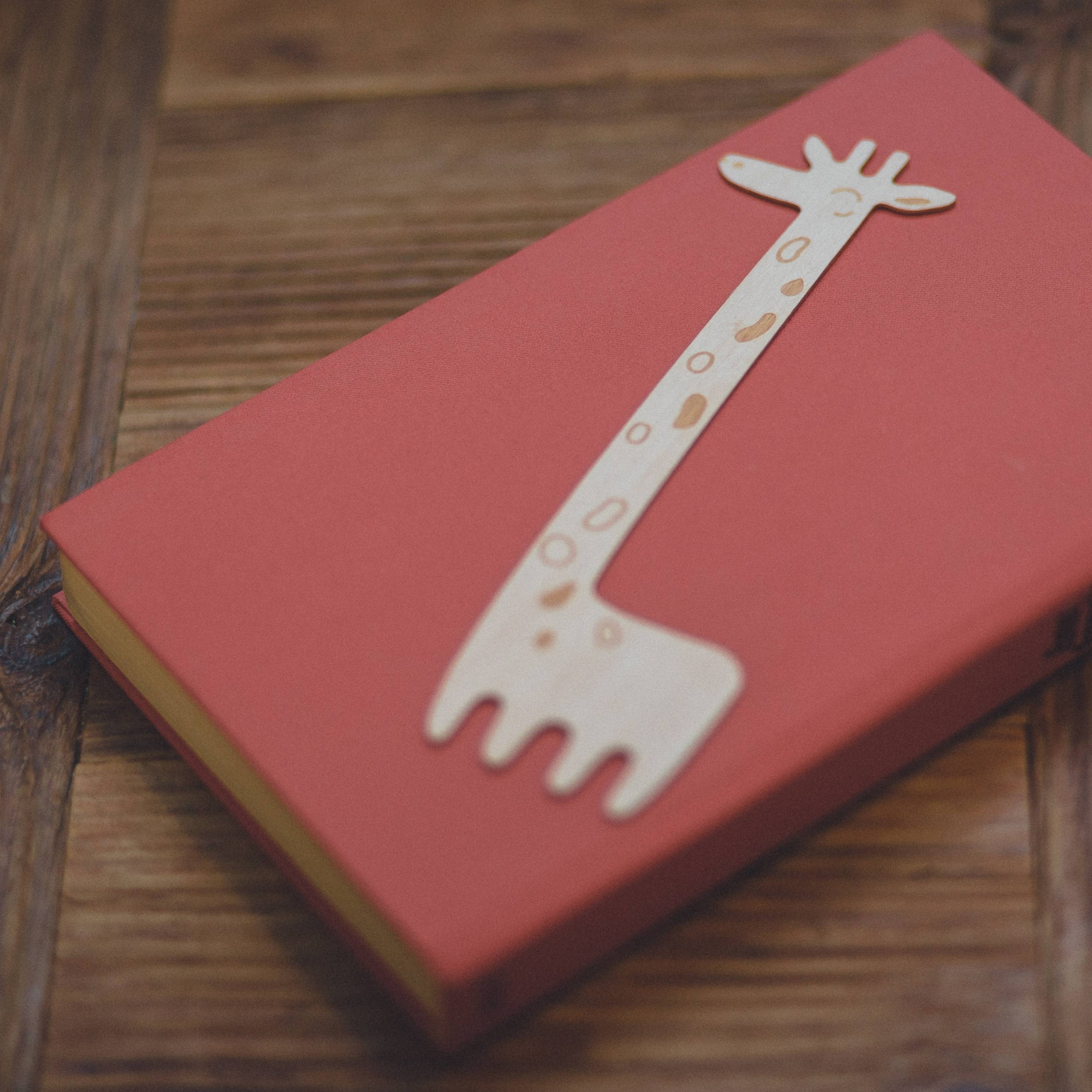 Lesezeichen aus Holz – Giraffe