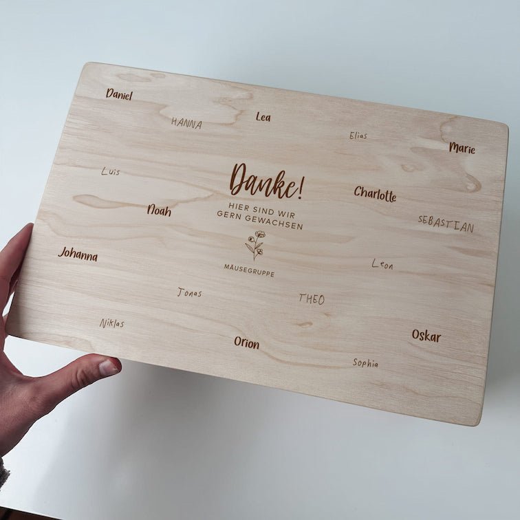 Erinnerungskiste Holz personalisiert - Danke mit Wunschnamen & Gruppe - lyllevenn