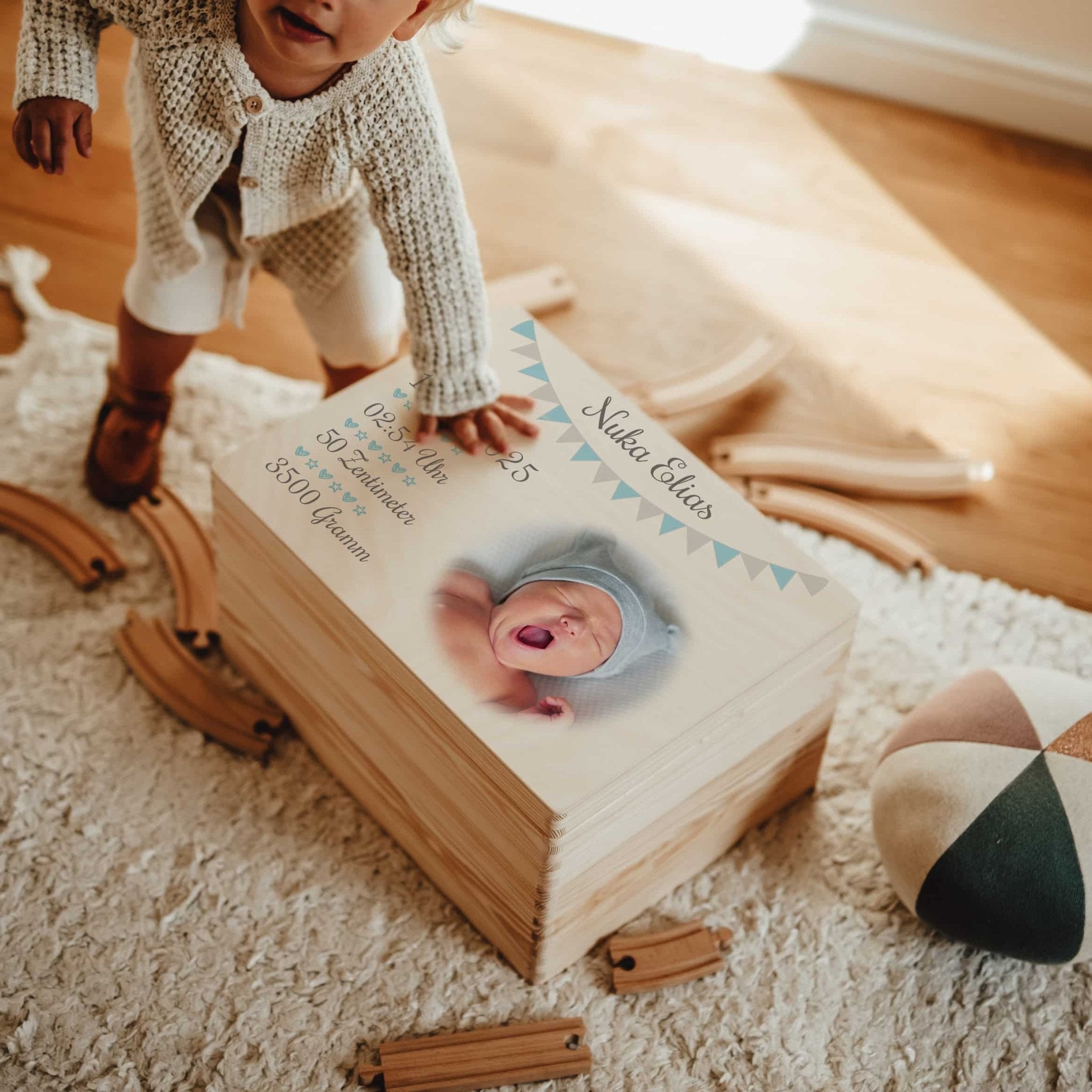 Erinnerungskiste Holz personalisiert - Darina Design - lyllevenn