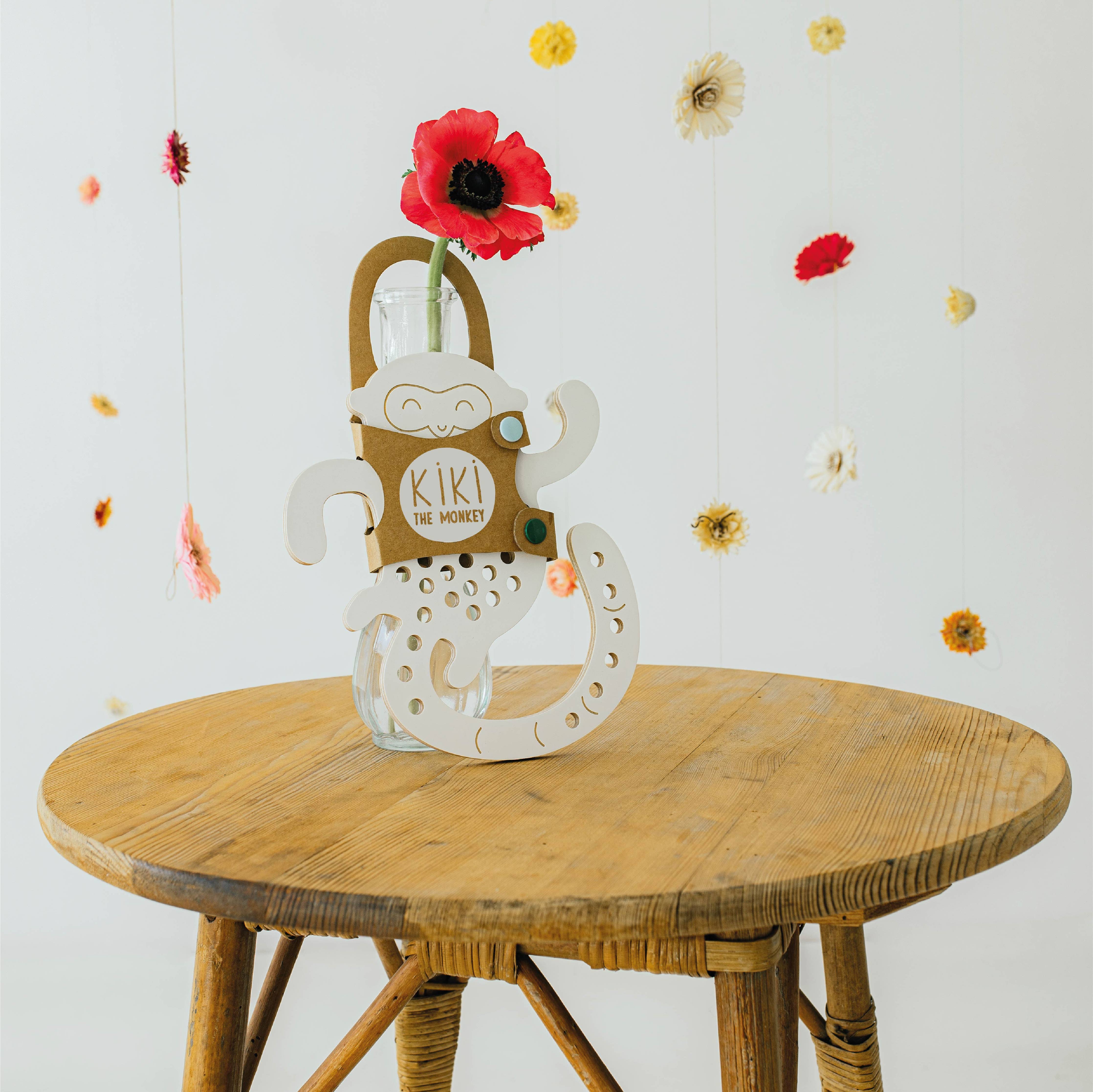 Fädelspiel aus Holz – Andi der Affe, Montessori-Spielzeug für Kinder