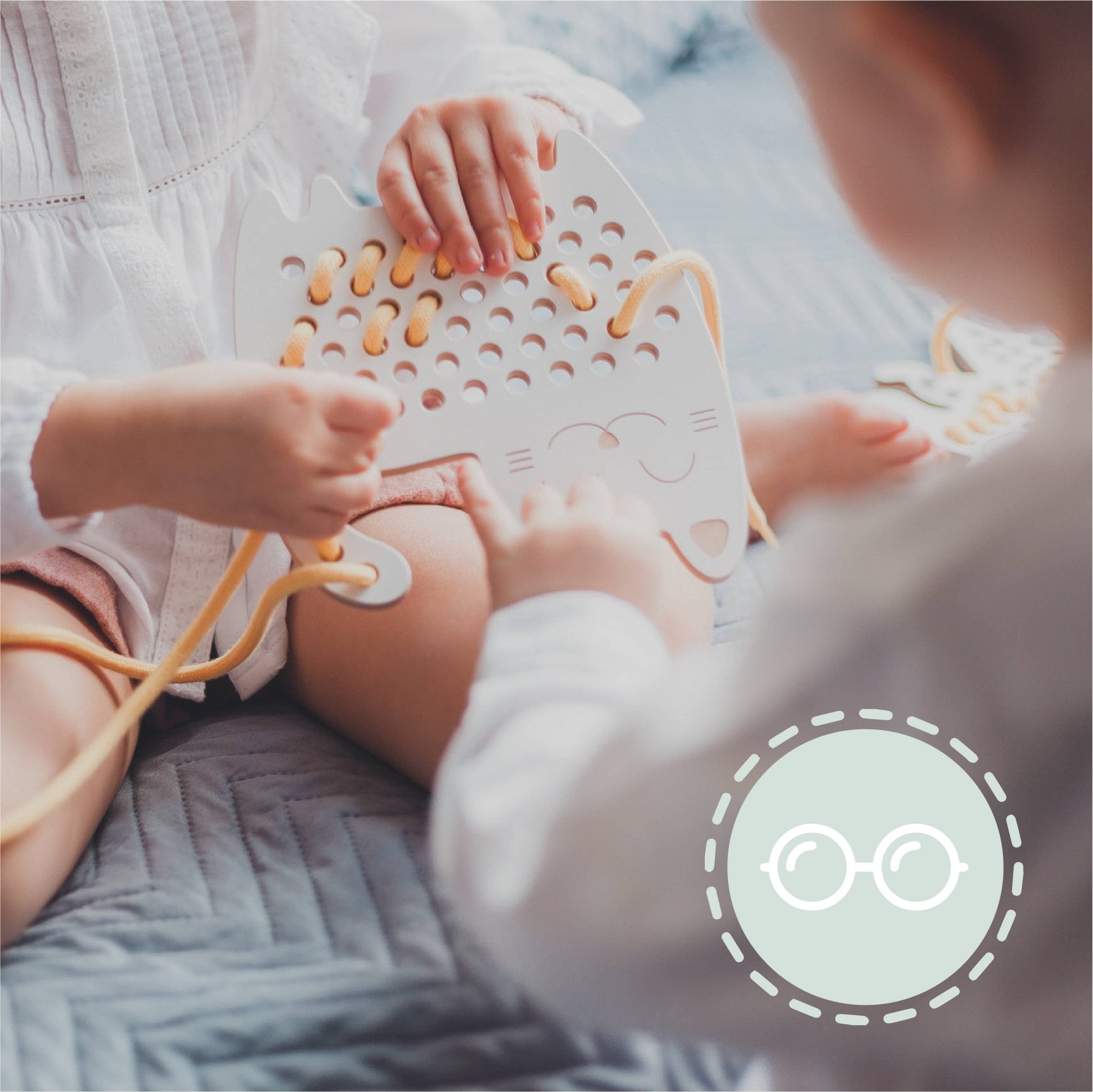 Fädelspiel aus Holz - Lernspielzeug Klara die Katze - lyllevenn