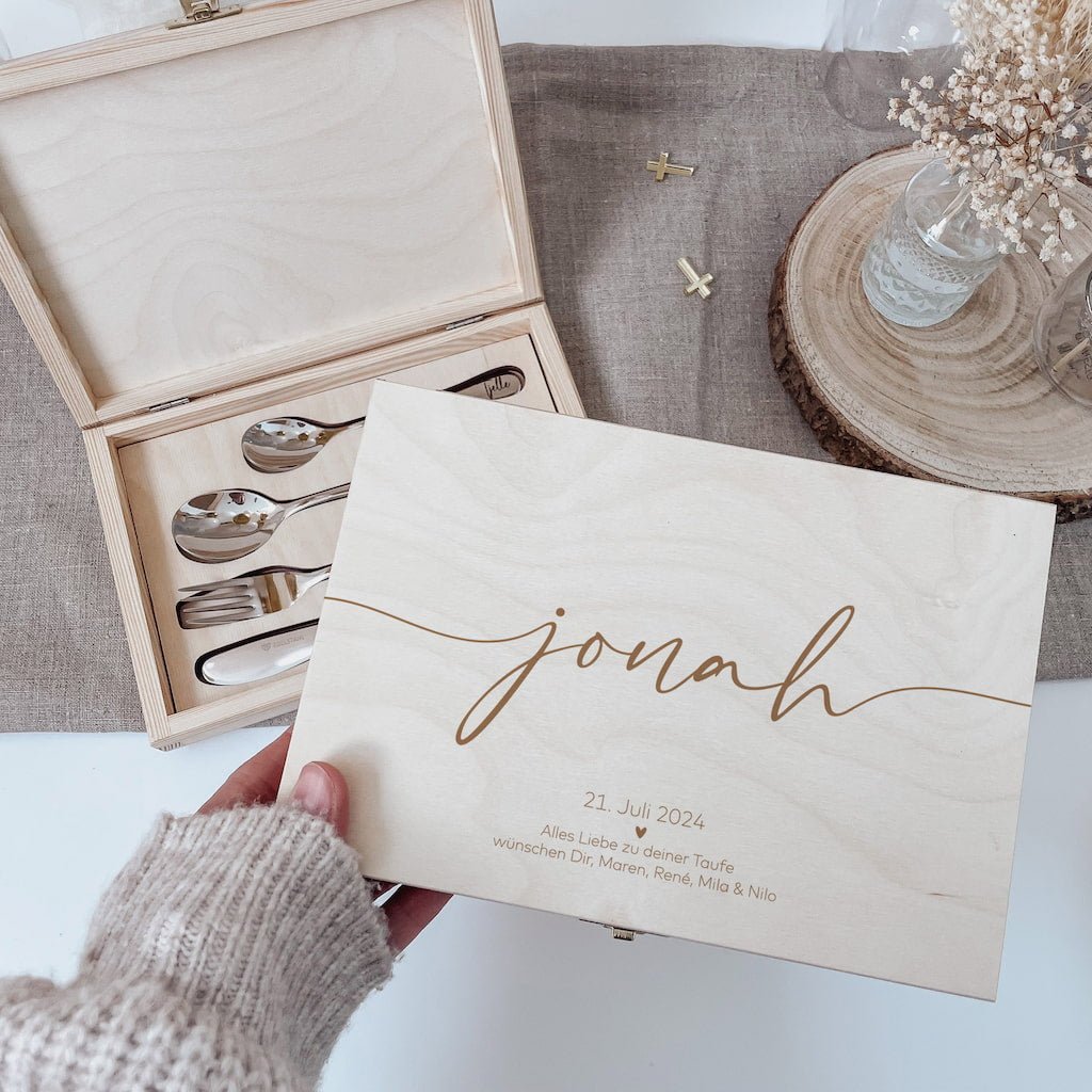 Kinderbesteck personalisierbar mit Gravur – Edelstahl & Holzbox - lyllevenn