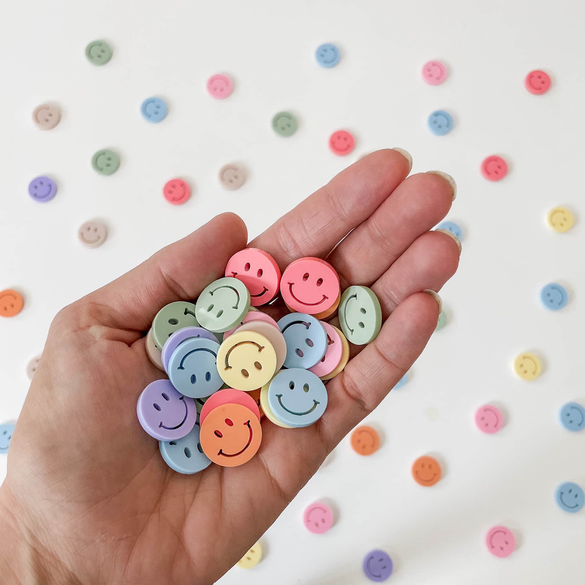 Nachhaltiges Konfetti aus Acryl - Smiley - lyllevenn