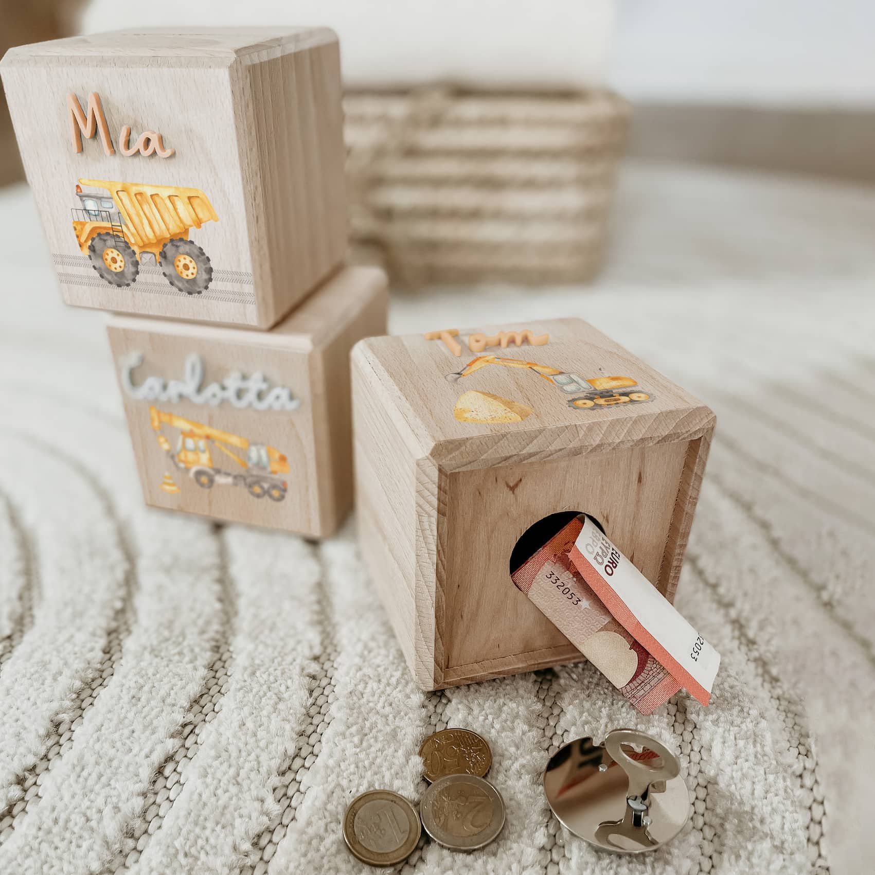 Spardose personalisiert aus Holz – Baustelle