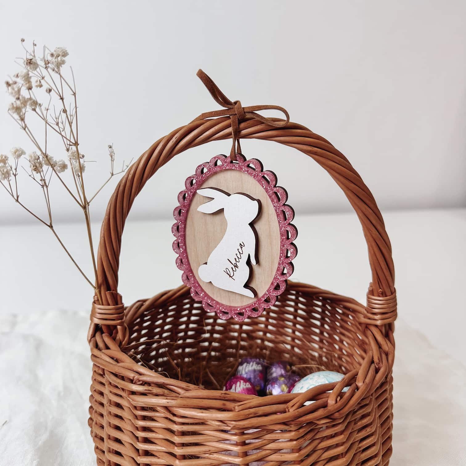 Personalisierter Osteranhänger - Hase mit Name - lyllevenn