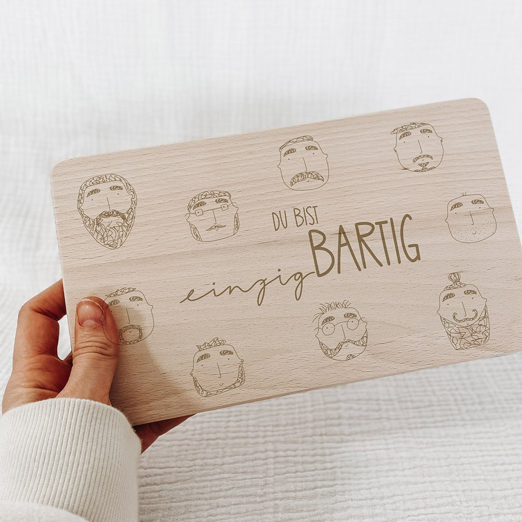 Personalisiertes Frühstücksbrettchen Vatertag – Bartig - lyllevenn