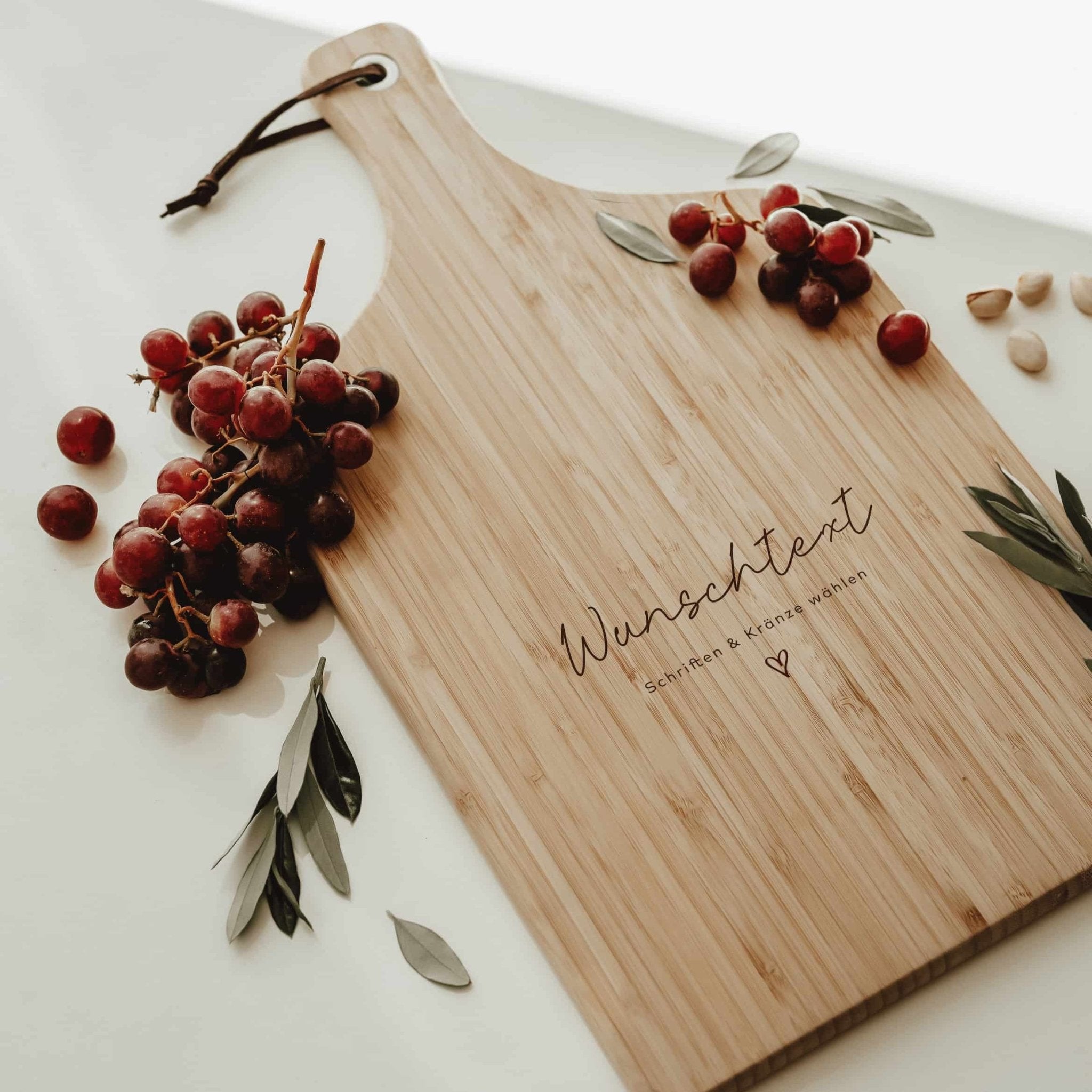 Personalisiertes Schneidebrett Bambus/Eiche - nach deinen Wünschen - lyllevenn