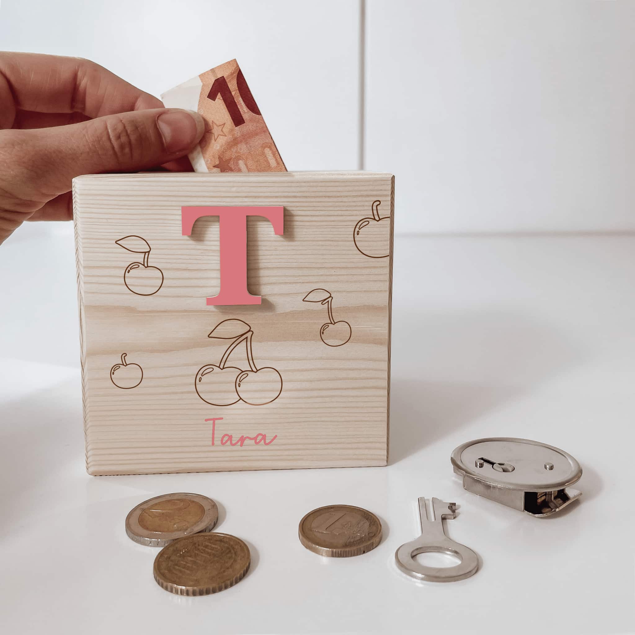 Spardose Holz Personalisiert - 3D Buchstaben Motive - lyllevenn