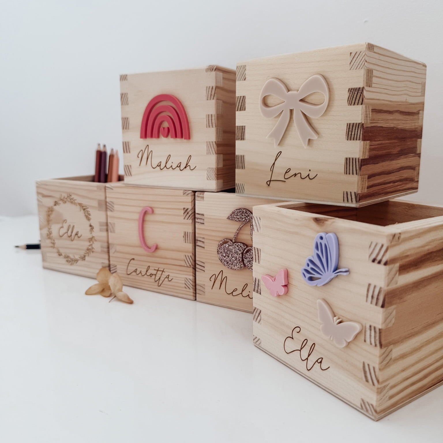 Stiftehalter Holz personalisiert - 3D - Motiv Flower Power - lyllevenn