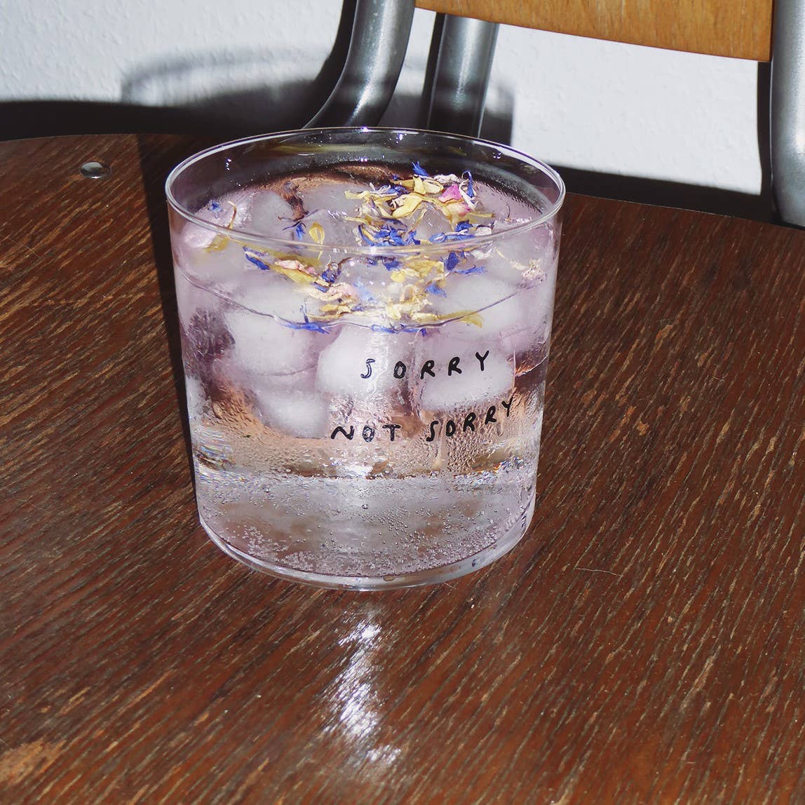 Trinkglas – sorry not sorry - Designer Statement Glass - lyllevenn