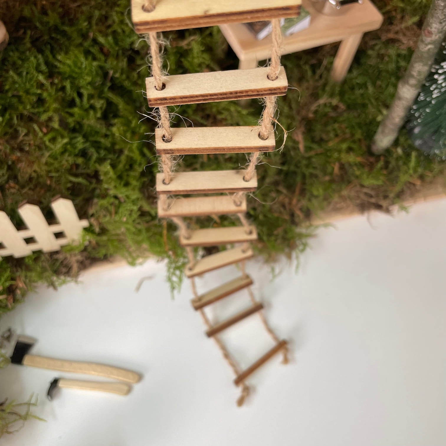 Wichtel Strickleiter – lange Holzleiter für Wichtelabenteuer im Haus - lyllevenn