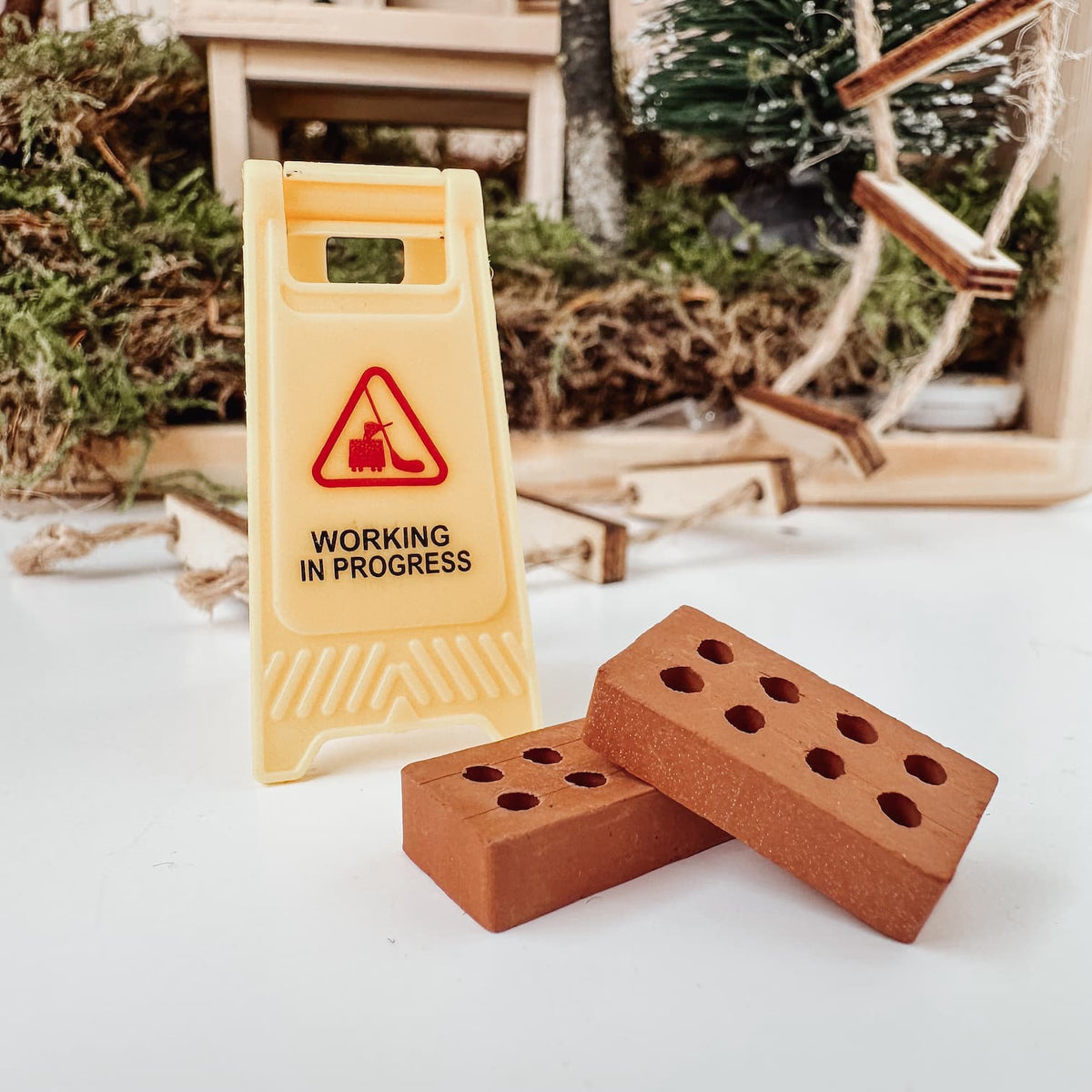 Wichtel Warnschilder im 4er-Set – Mini-Baustellenschilder - lyllevenn