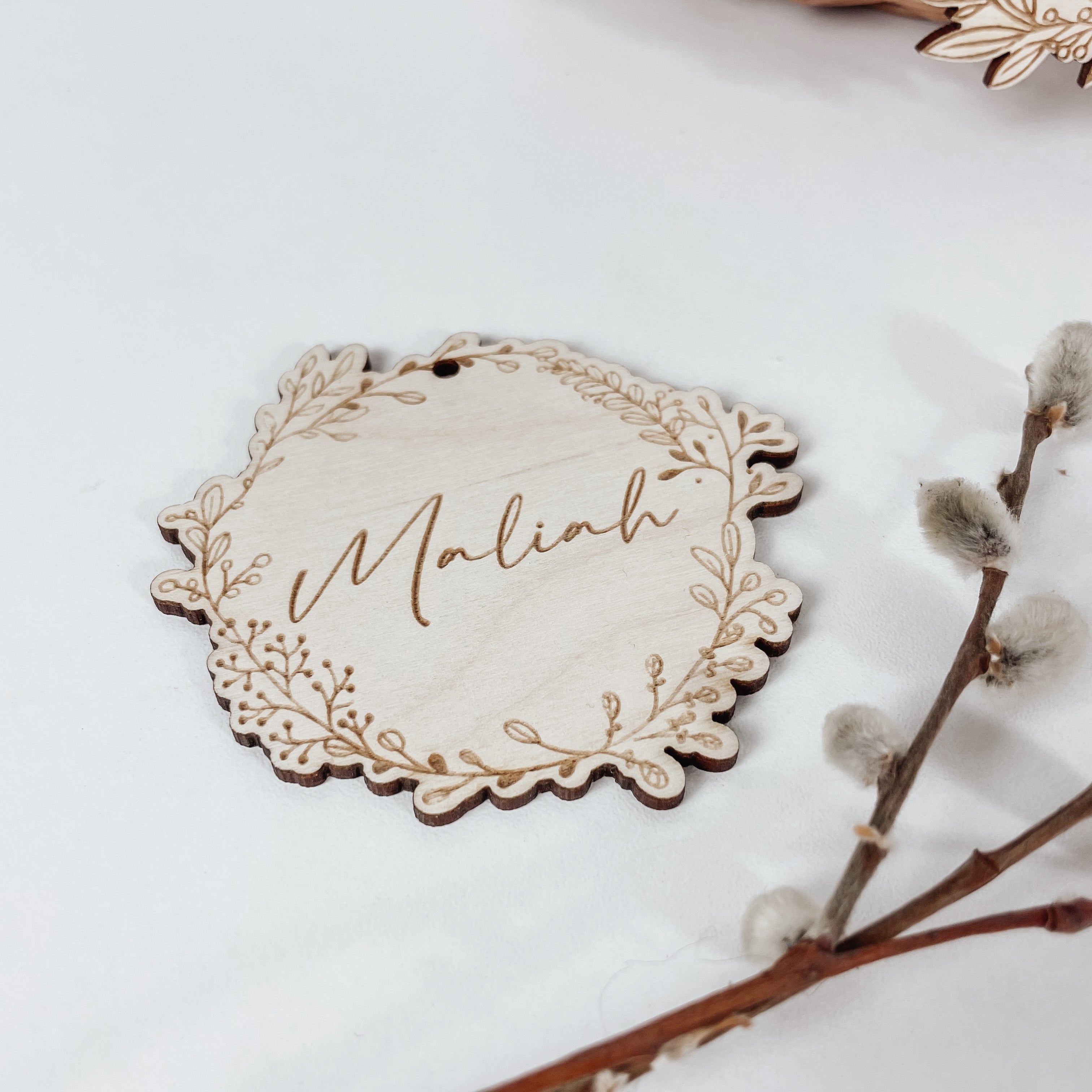 Annhänger | Geschenkeanhänger | Korb | personalisierbar - BLÄTTERKRANZ