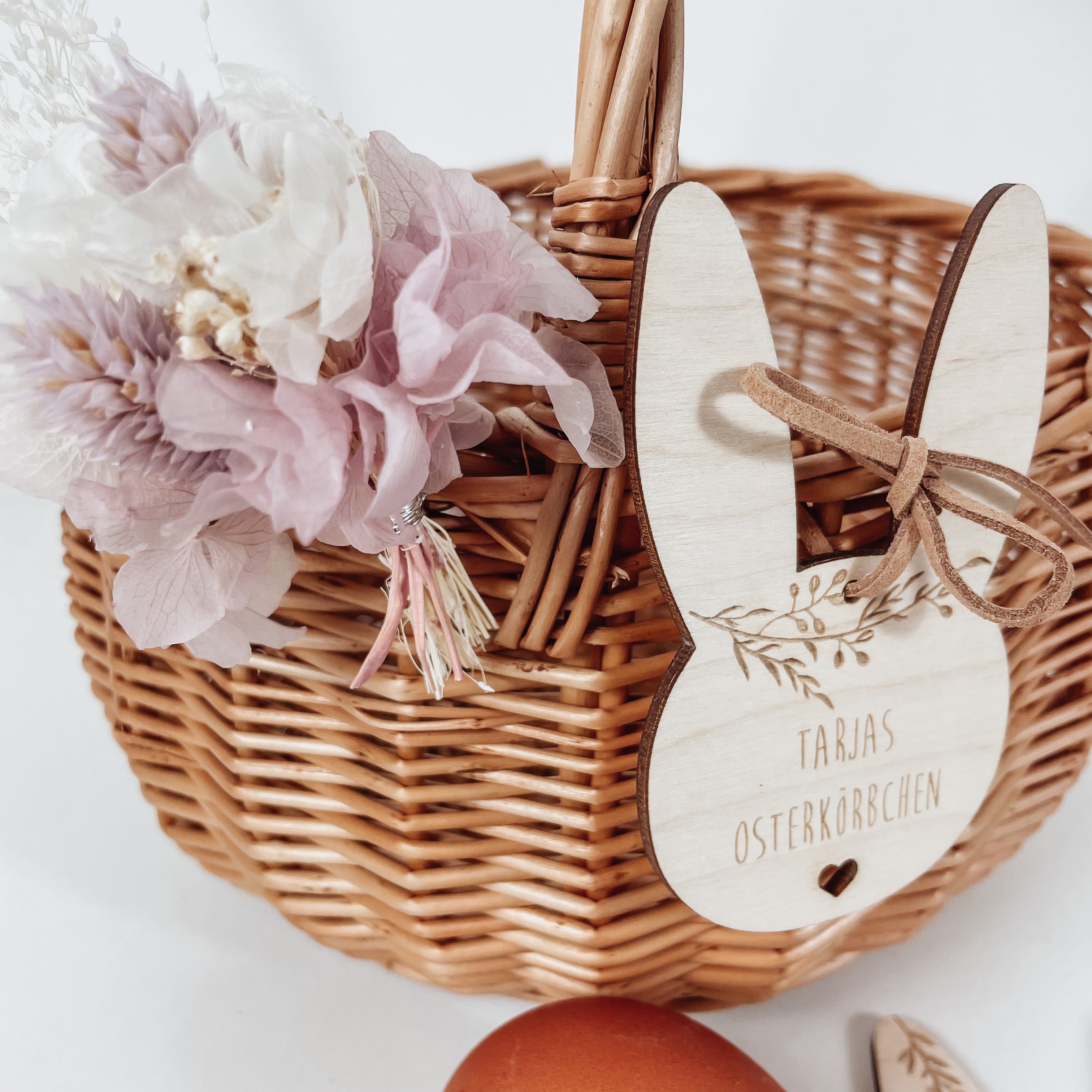 Personalisierte Osteranhänger aus Holz – Deko für Ostern