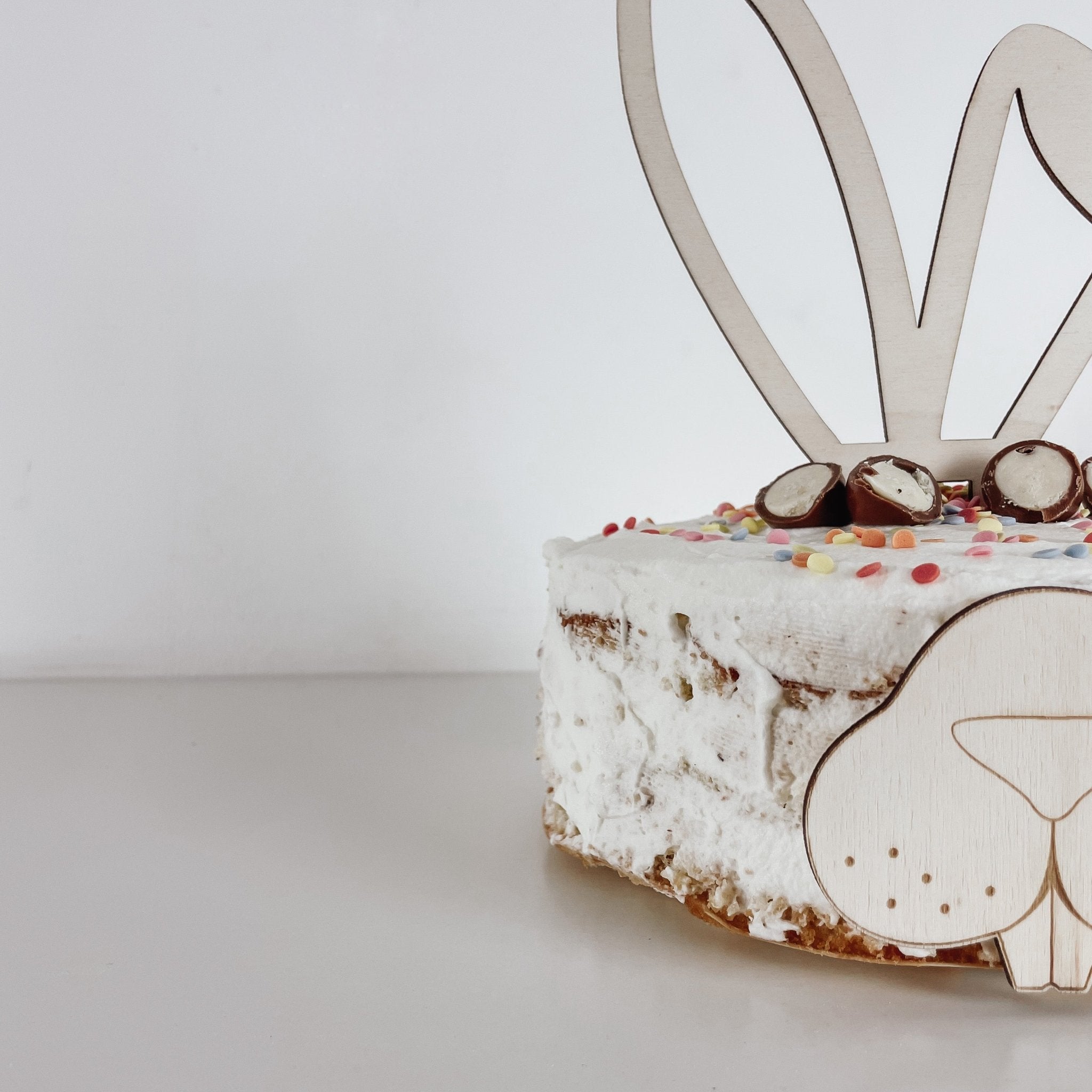 Caketopper Holz - Osterhase - lyllevenn