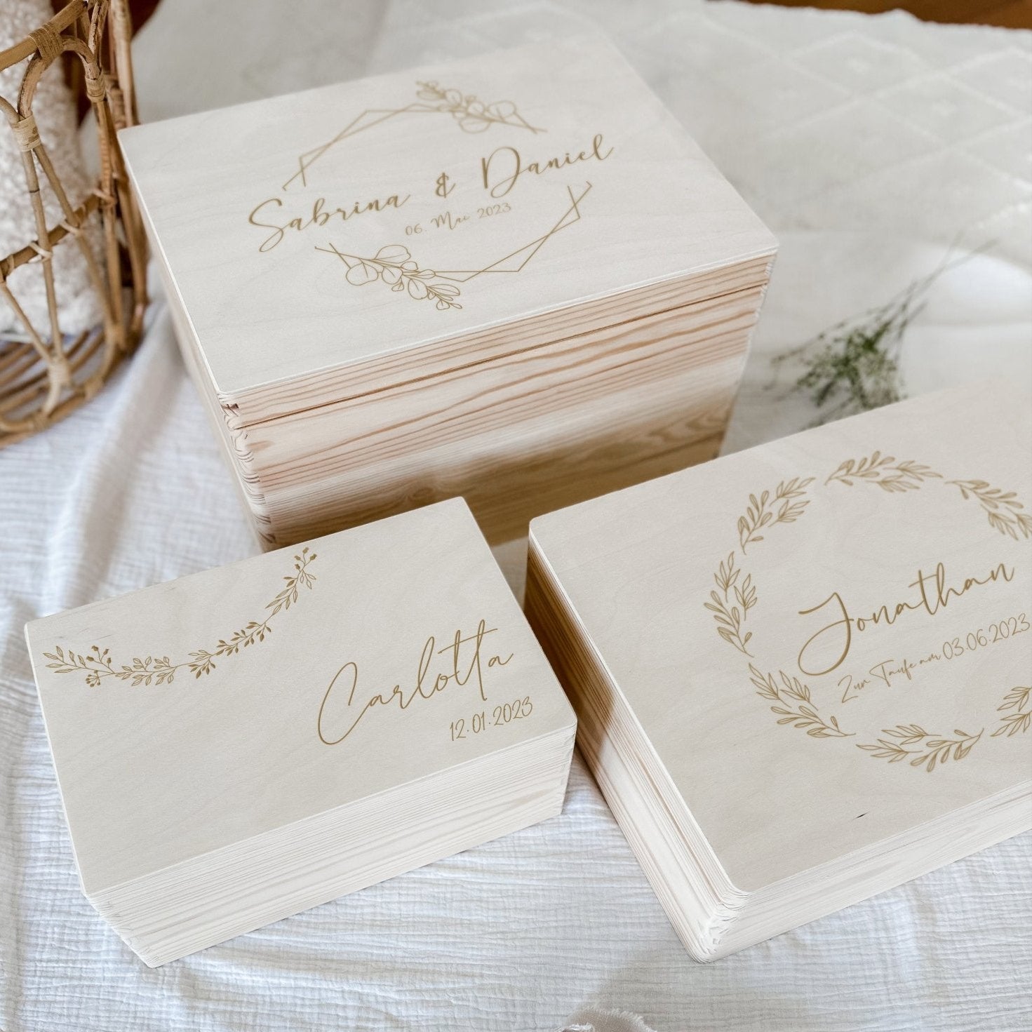 Holzkiste | EUKALYPTUS | Erinnerungskiste | graviert | Erinnerungsbox - BLÄTTER - lyllevenn-store