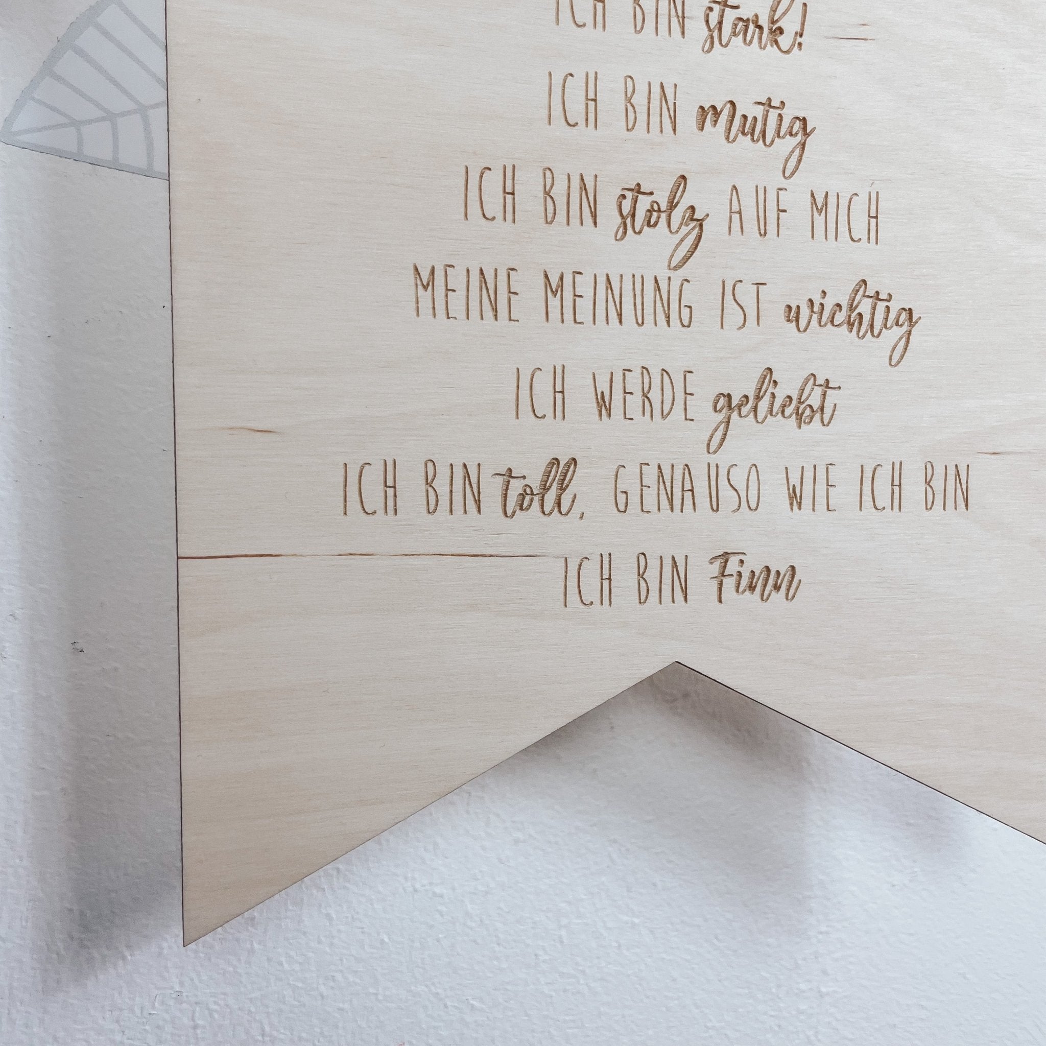 Holzwimpel - mit positiven Affirmationen - lyllevenn