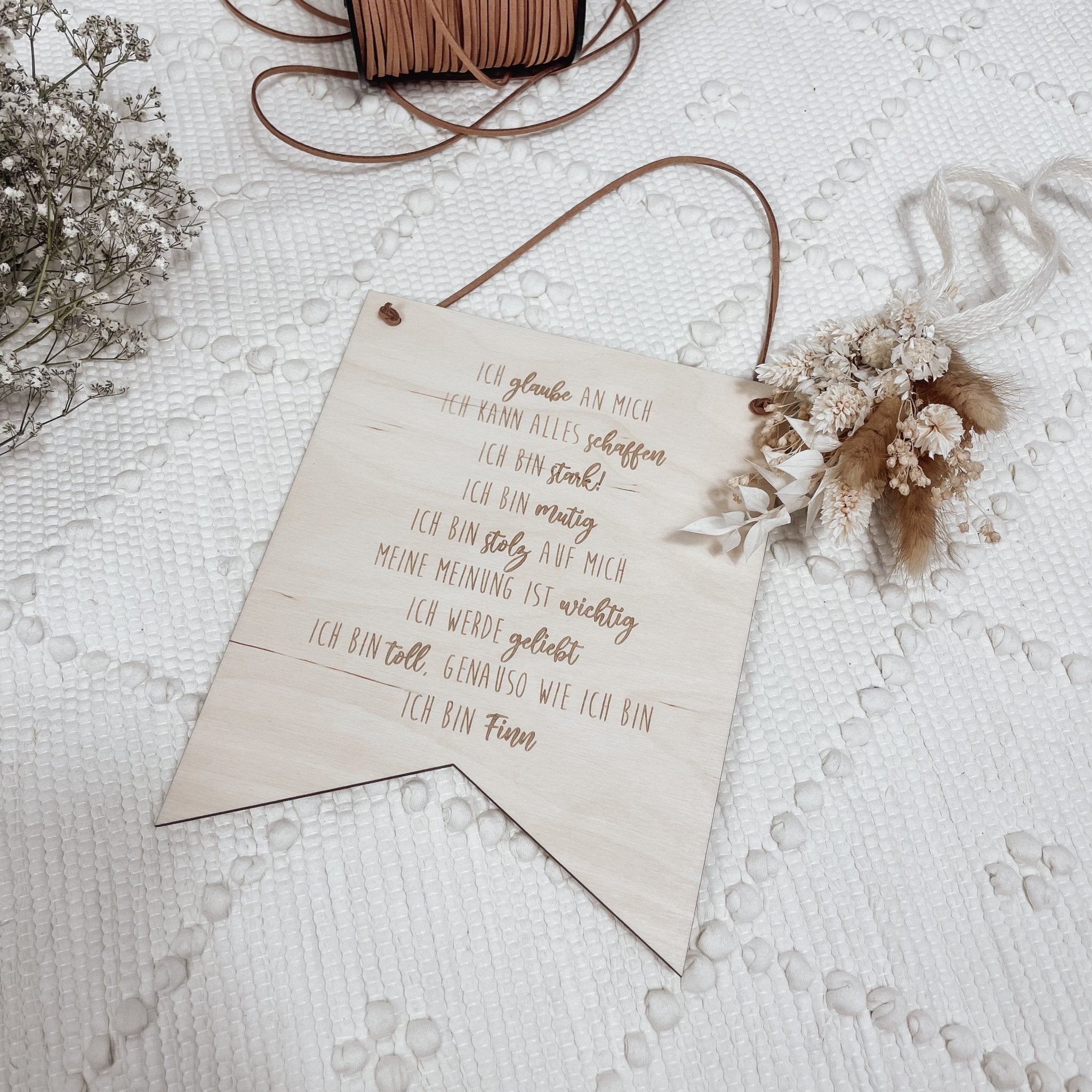 Holzwimpel - mit positiven Affirmationen - lyllevenn