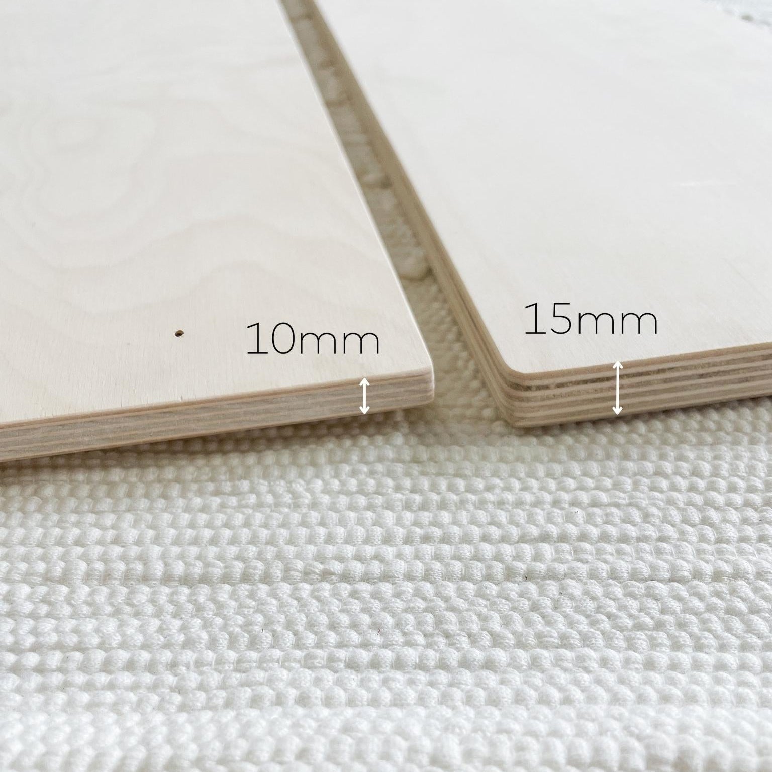 Kinder Messlatte | Holz | personalisierbar | zwei Varianten - DINOSAURIER - lyllevenn-store