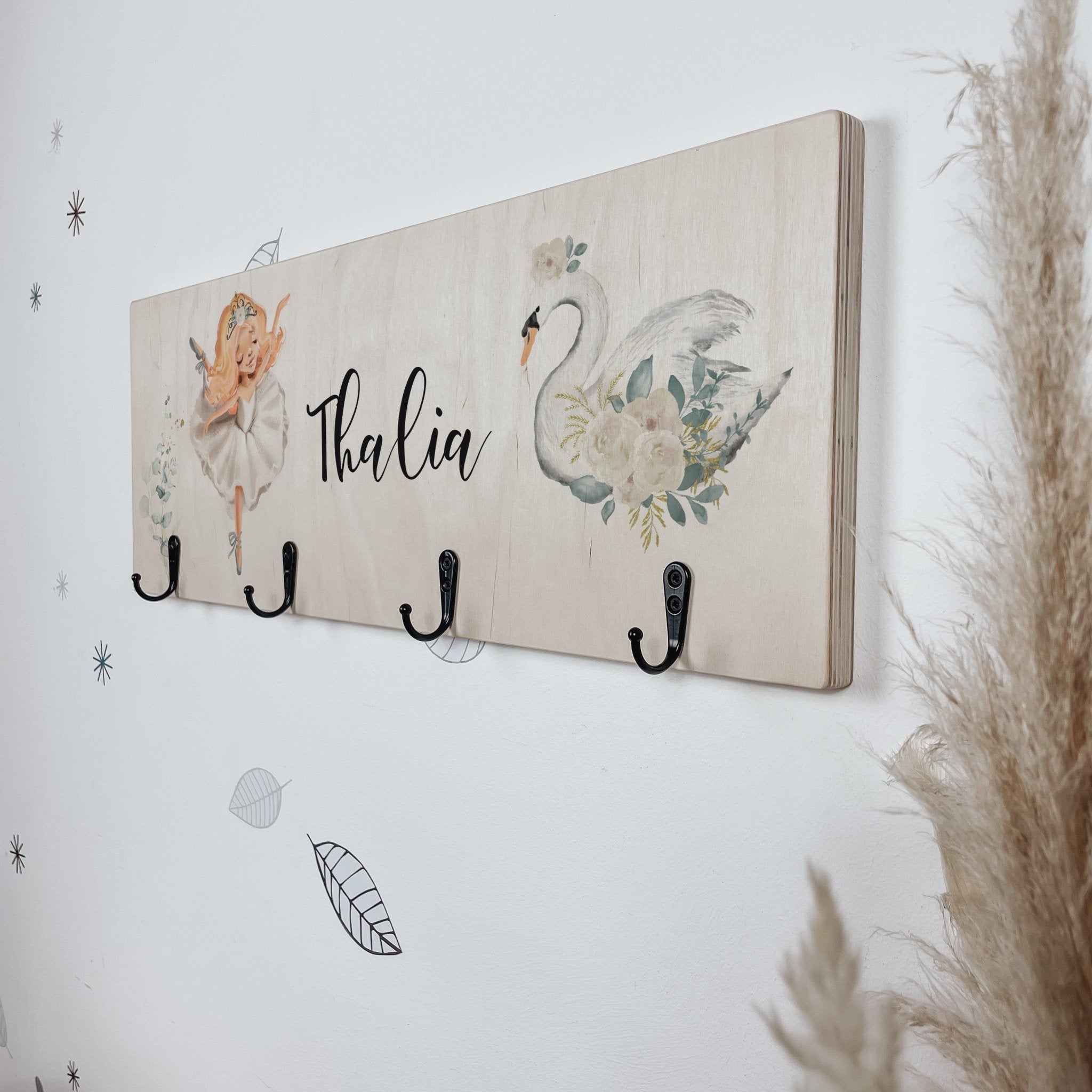 Kindergarderobe Holz personalisiert - Ballerina & Schwan - lyllevenn