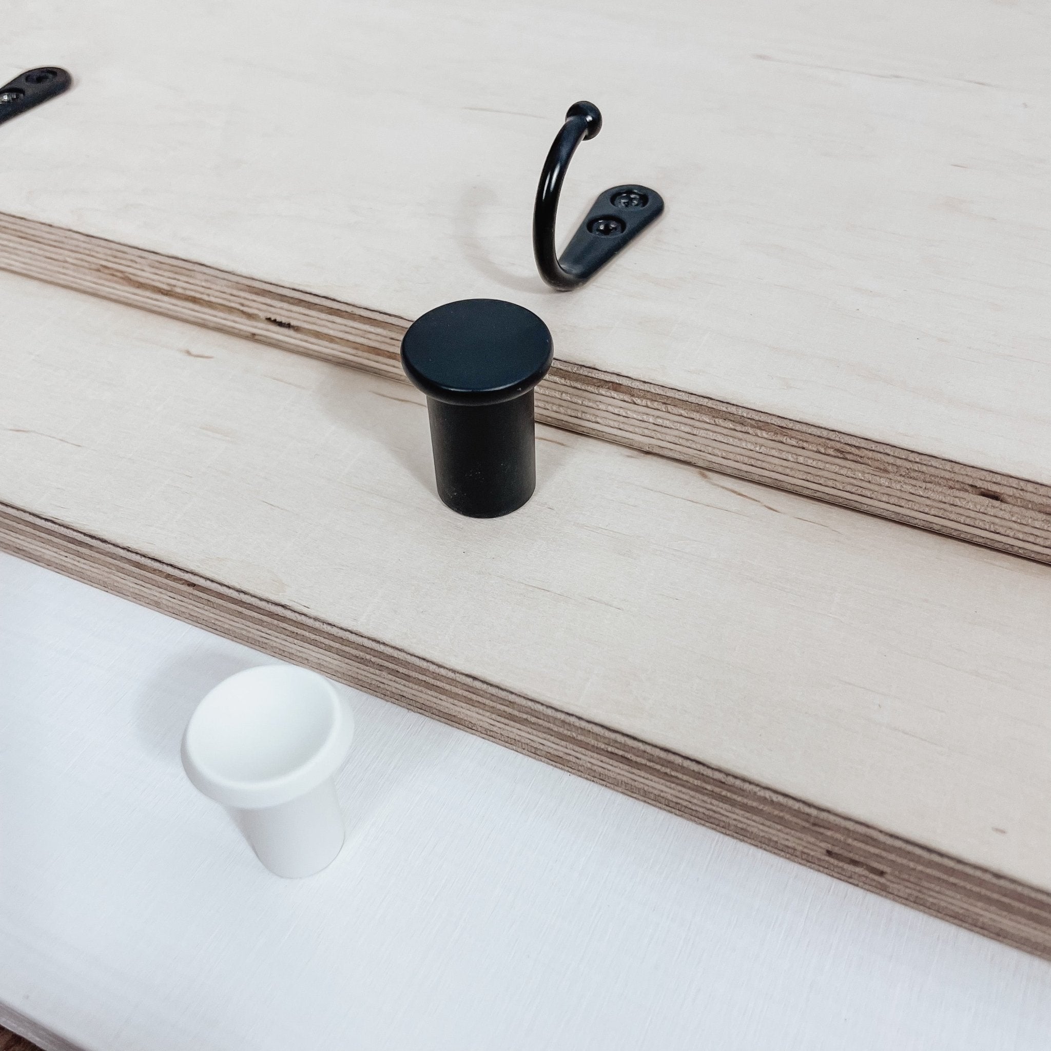 Kindergarderobe | Kinderzimmer | Hakenleiste | personalisierbar - LÖWE / KOALA - lyllevenn-store