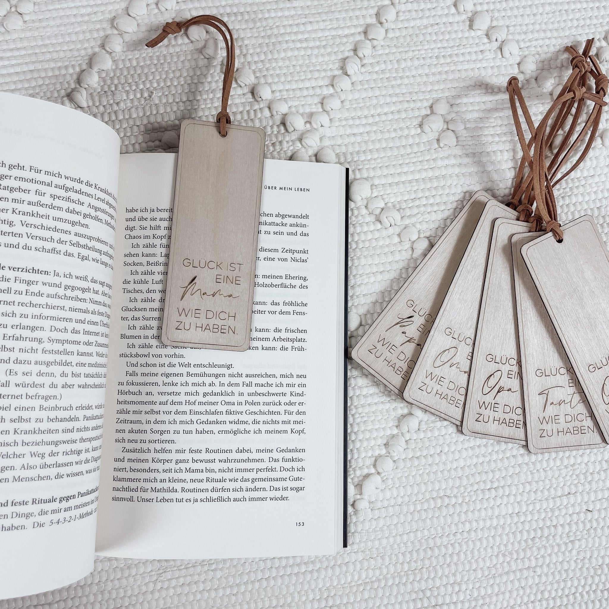 Lesezeichen aus Holz I GLÜCK IST ... - lyllevenn-store