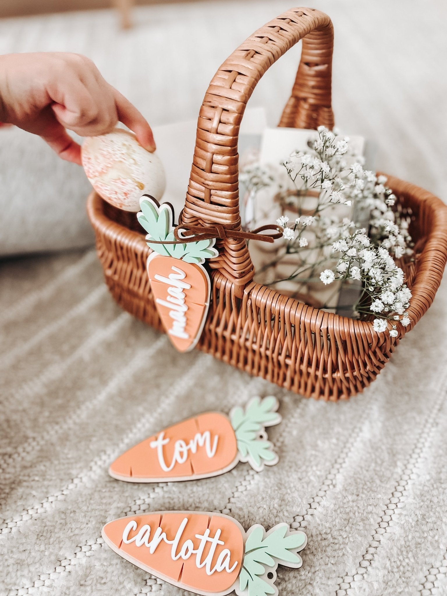 Osterdeko, Anfangsbuchstabe, Geschenk Ostern, 3D Hasenform, Weidenkorb Anhänger - lyllevenn-store