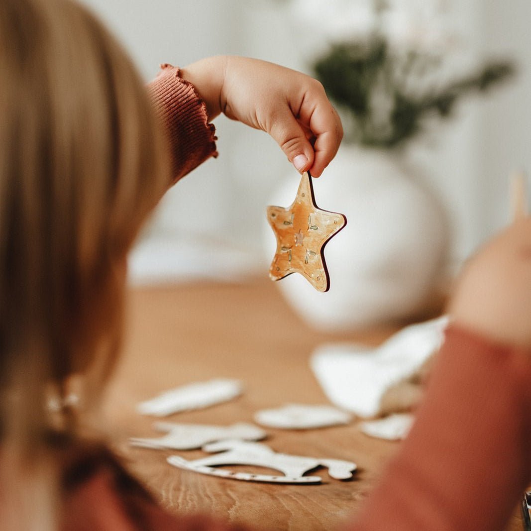 Weihnachtliche Holzanhänger zum Bemalen - DIY Bastelspaß - lyllevenn