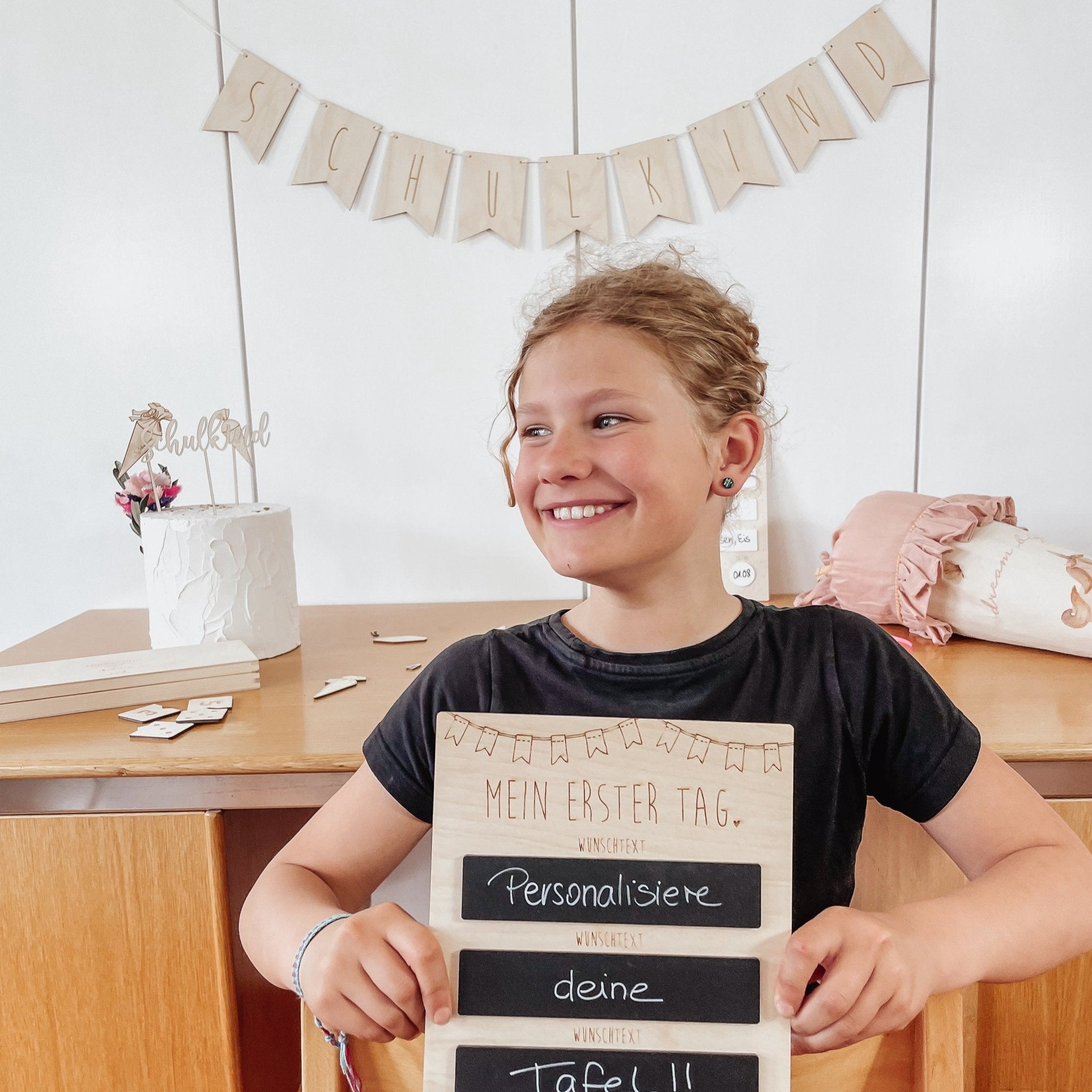 Wimpel | Holzschild | Einschulung | Fotorequisite – SCHULKIND - lyllevenn