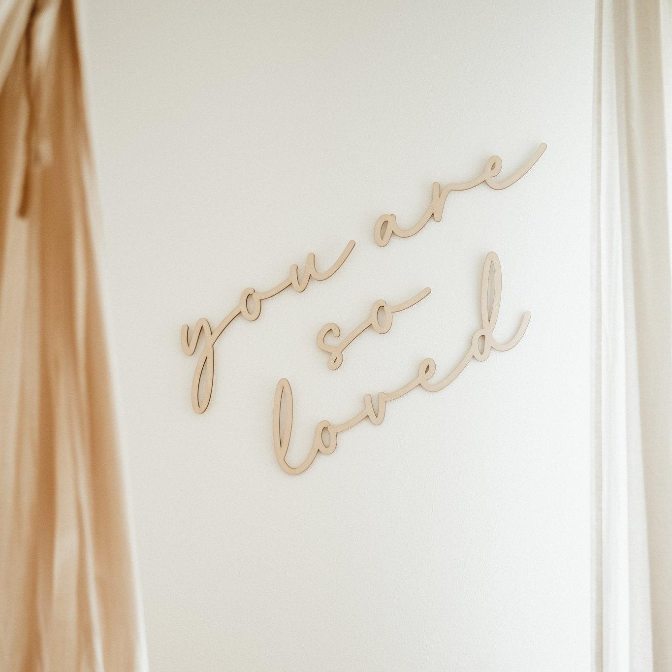 You are so loved | XXL Spruch | 3D Schriftzug | Wandschriftzüge | Kinderzimmer - lyllevenn-store