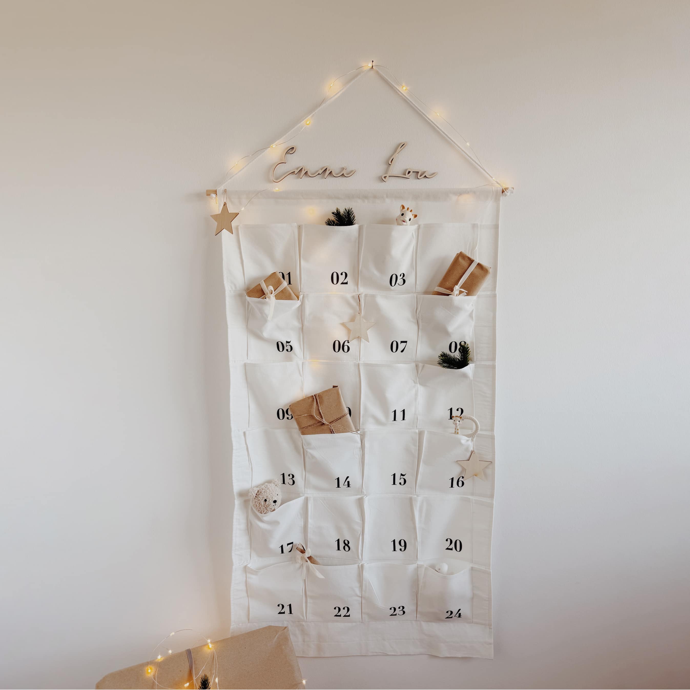 Adventskalender Taschen, bedruckt & Holzschriftzug – modern & stilvoll