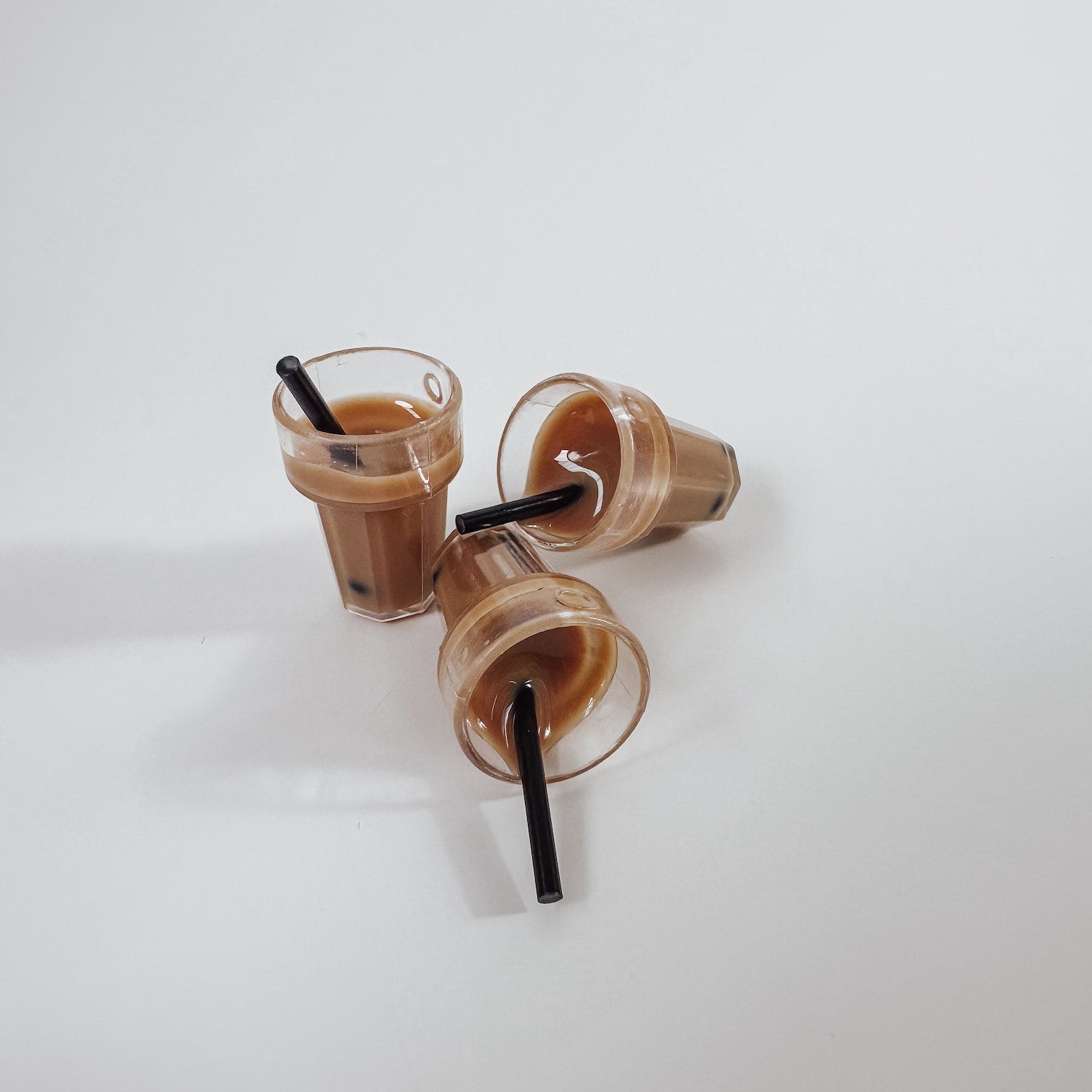 Mini Bubble Tea – Wichtel Zubehör im Miniatur-Design mit Strohhalm