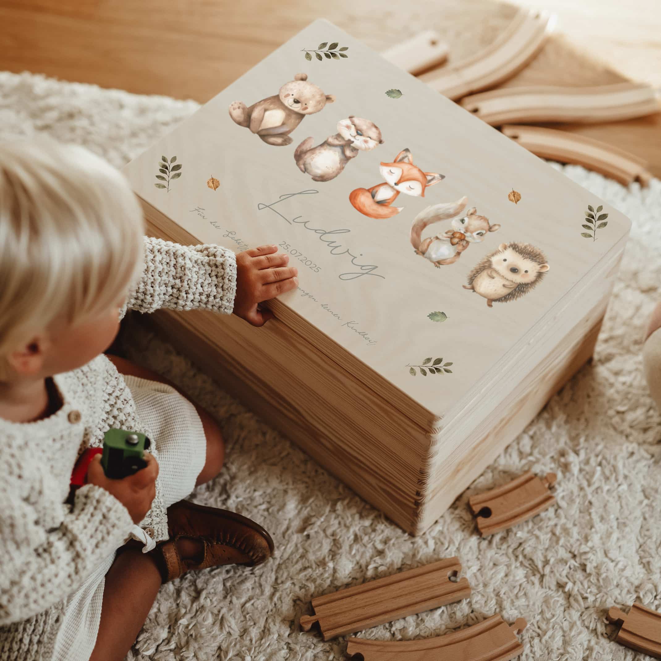 Erinnerungskiste Holz personalisiert – Woodland & Friends